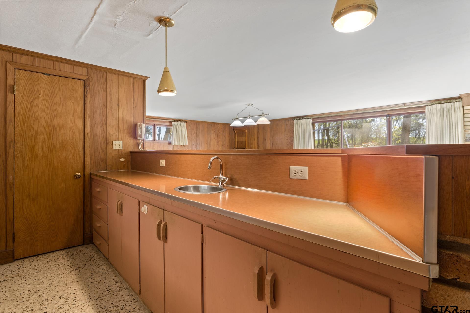 101 Bluebird St