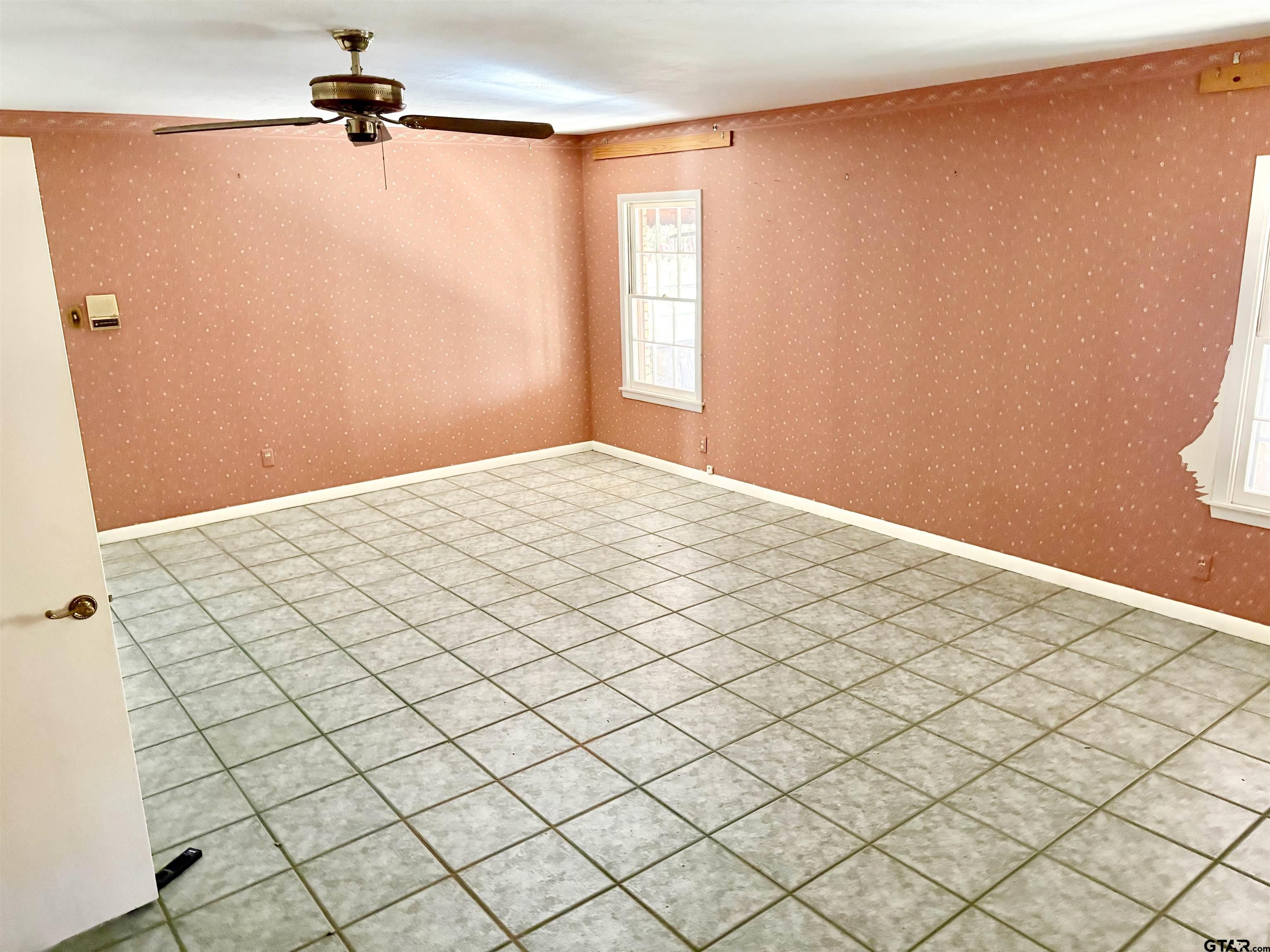 609 HICKORY