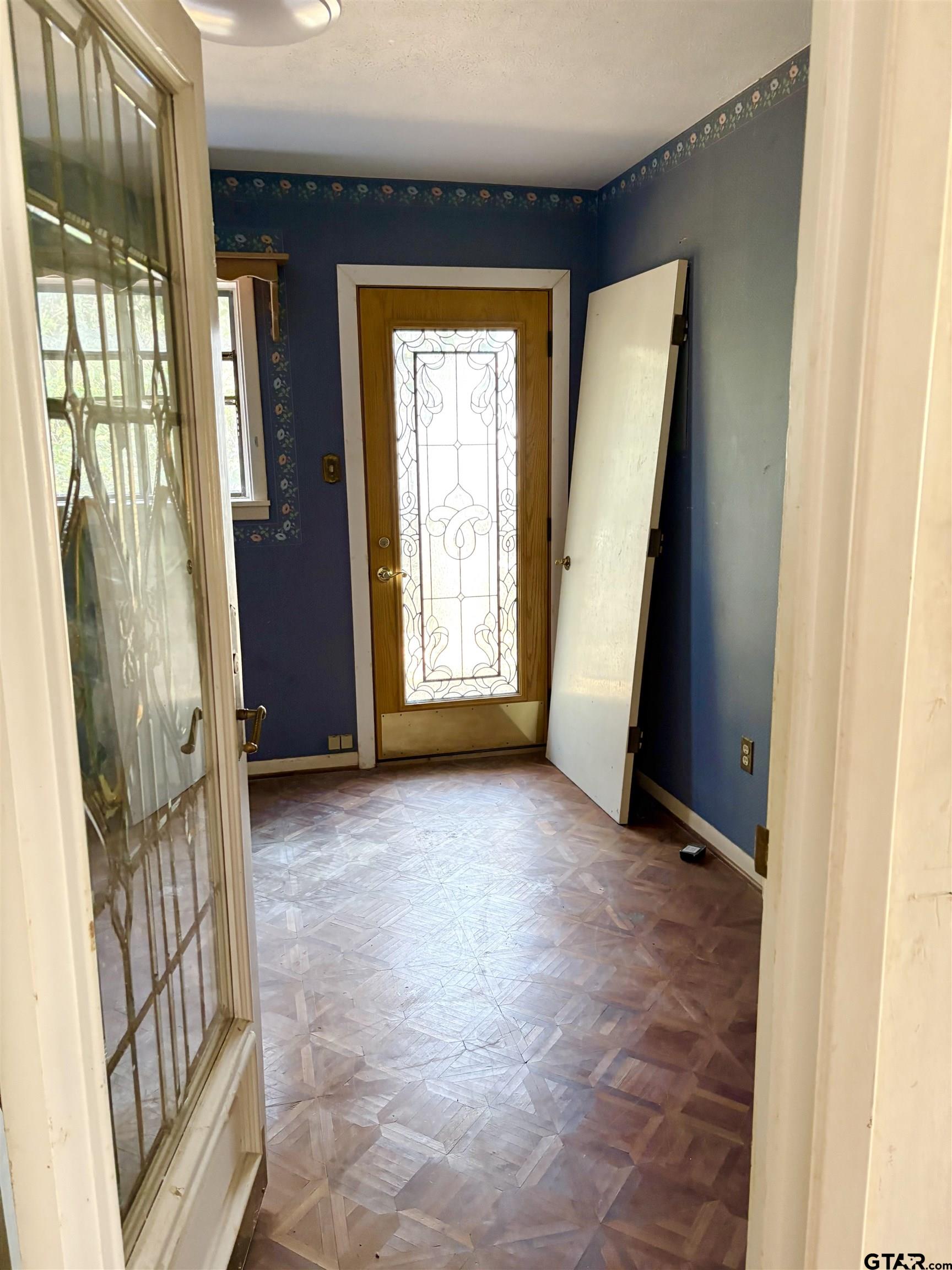 609 HICKORY