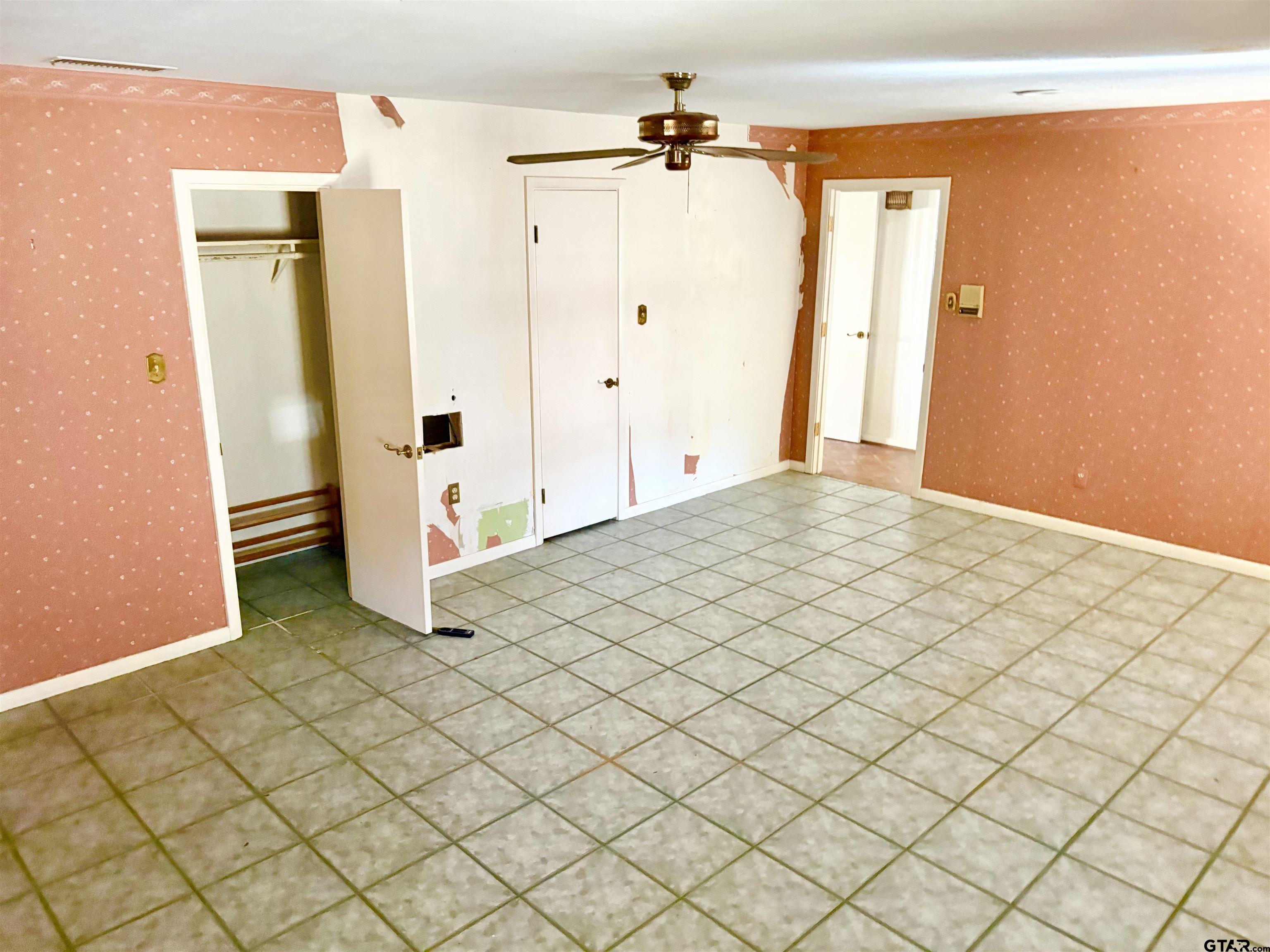 609 HICKORY