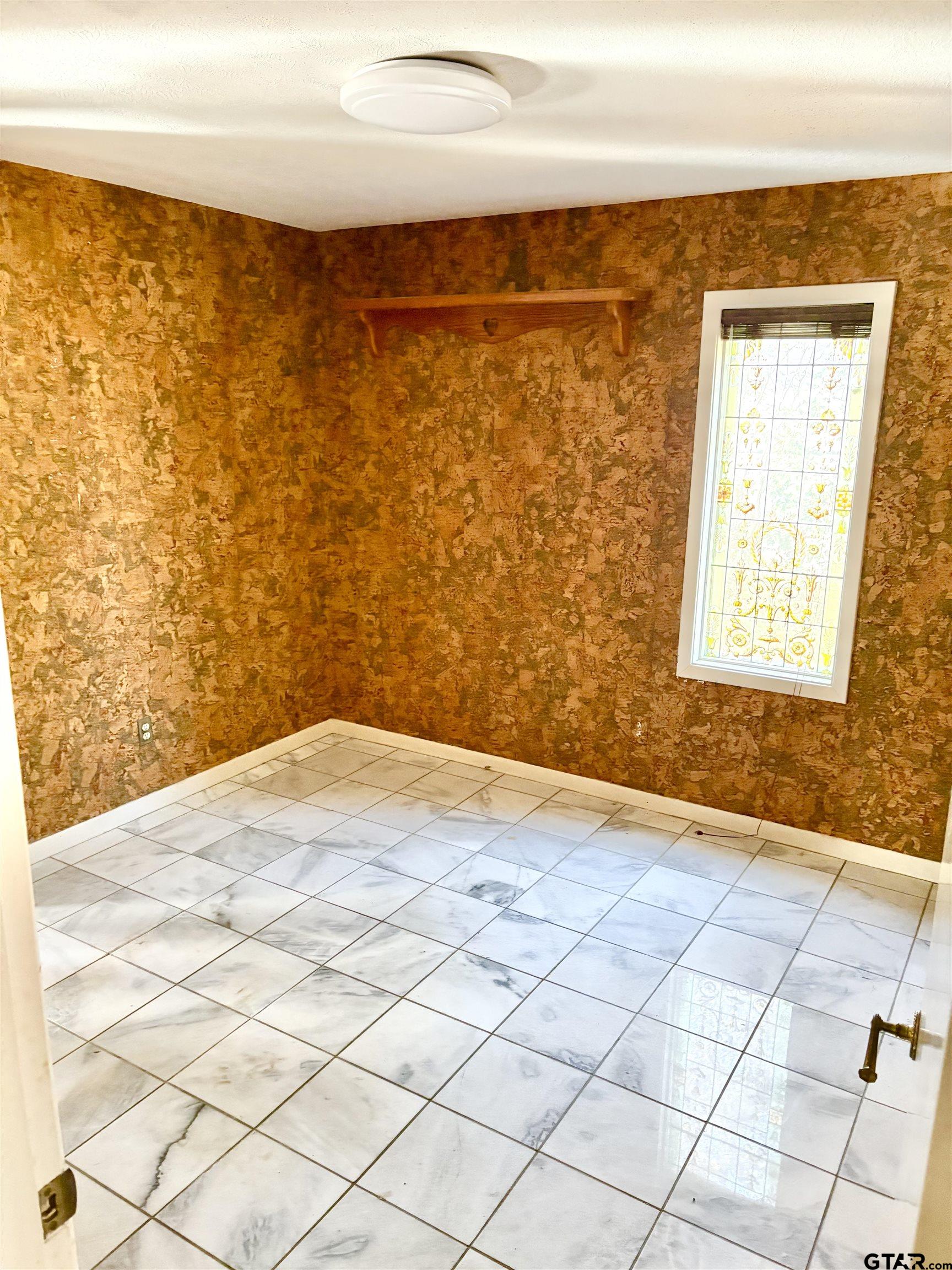 609 HICKORY