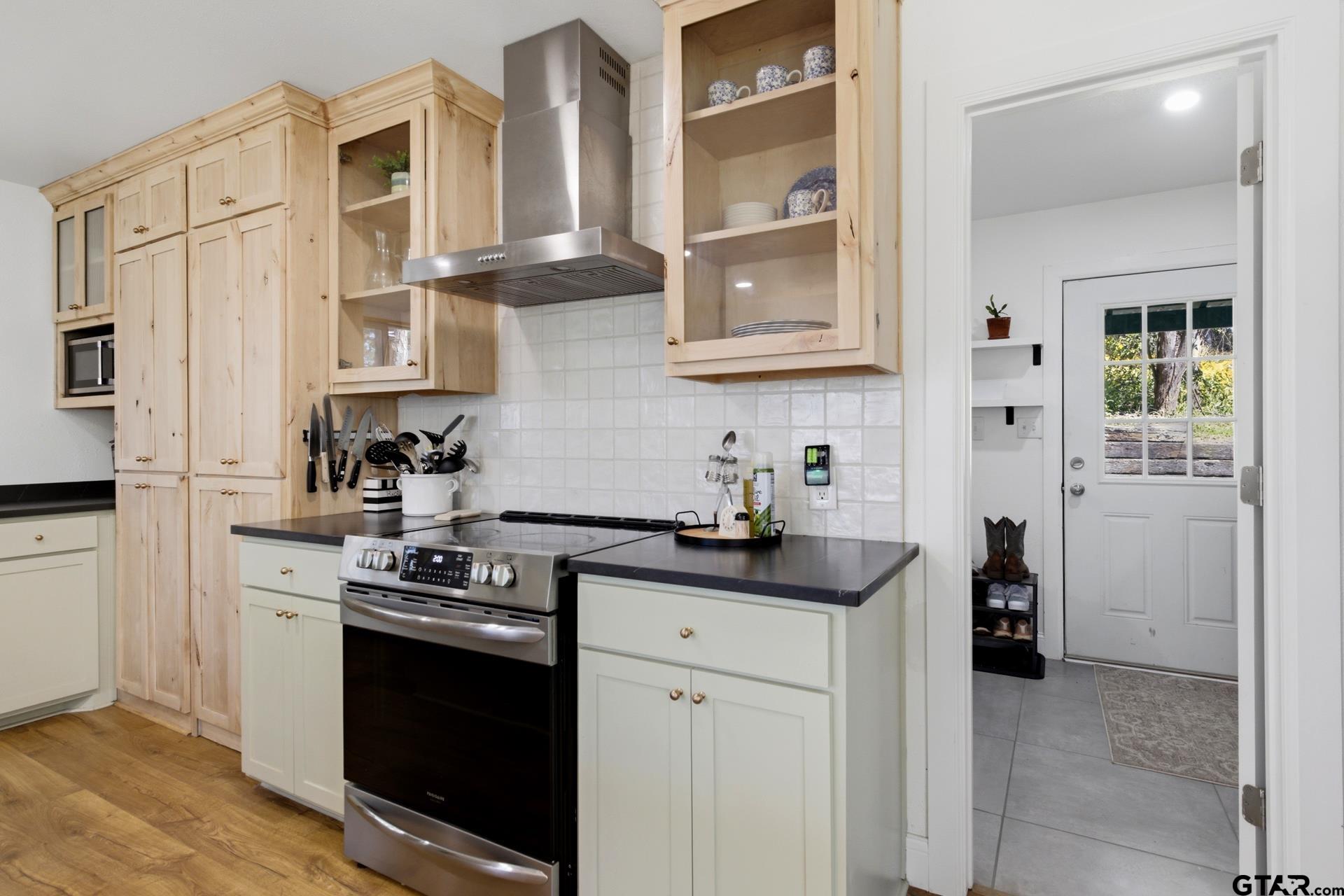 1457 Lake Franklin Dr.