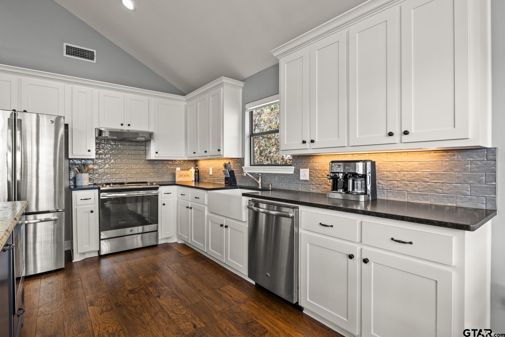 601 W Eagle Point Drive