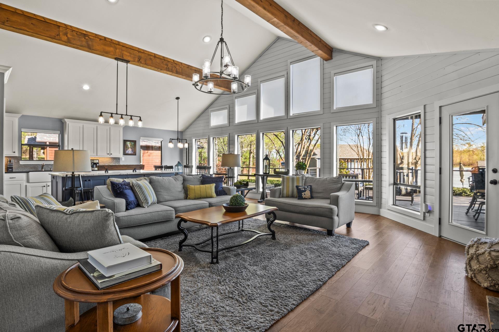 601 W Eagle Point Drive