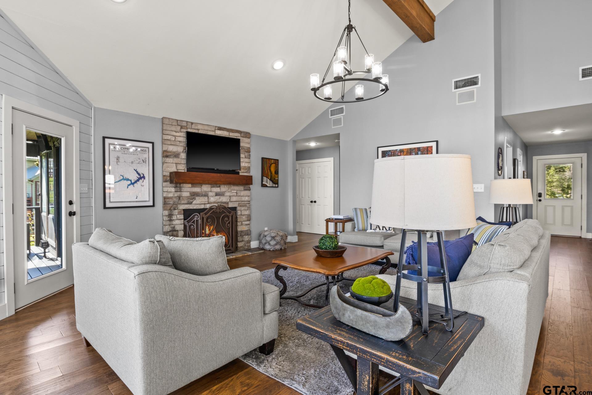 601 W Eagle Point Drive