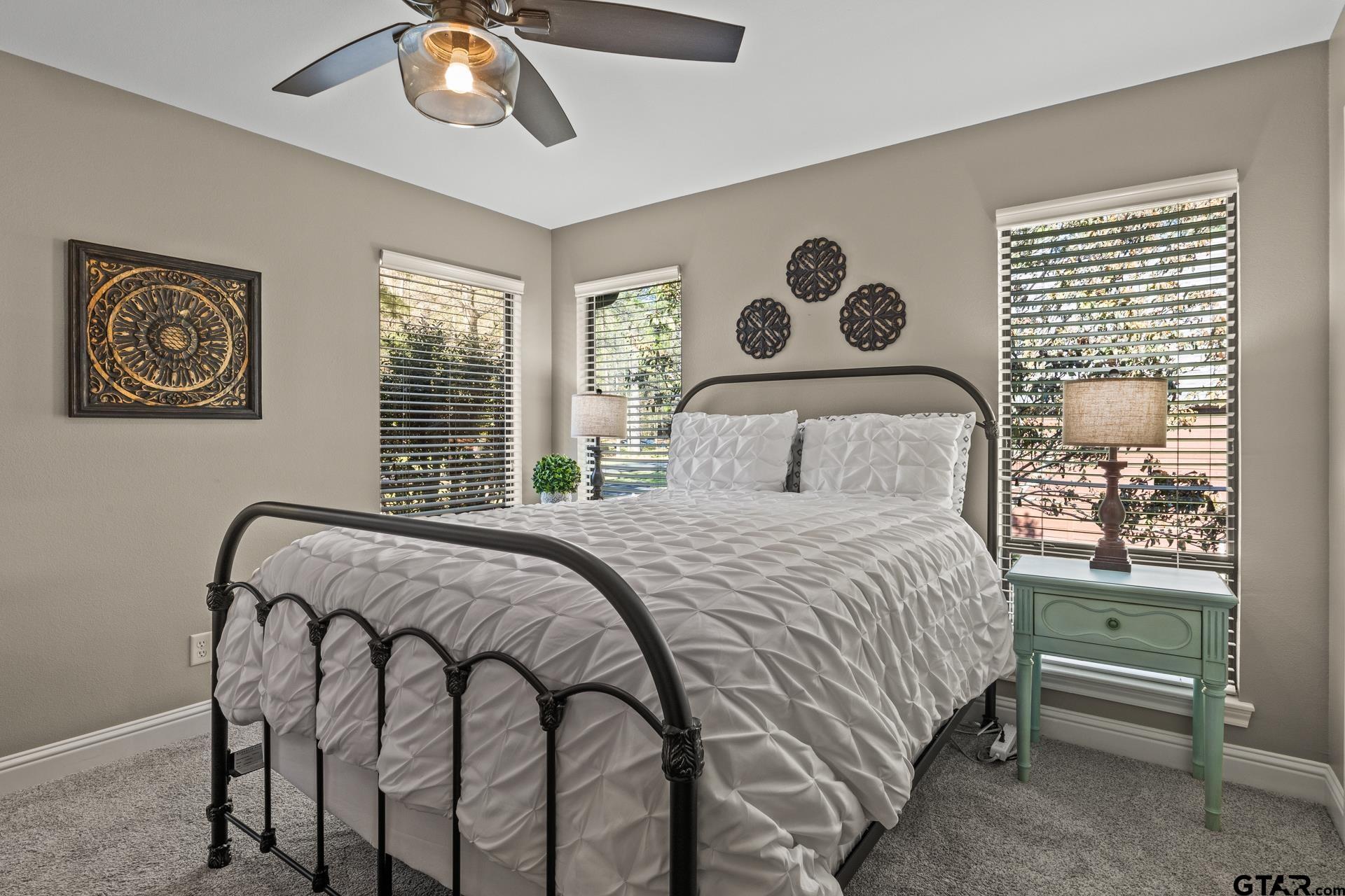 601 W Eagle Point Drive