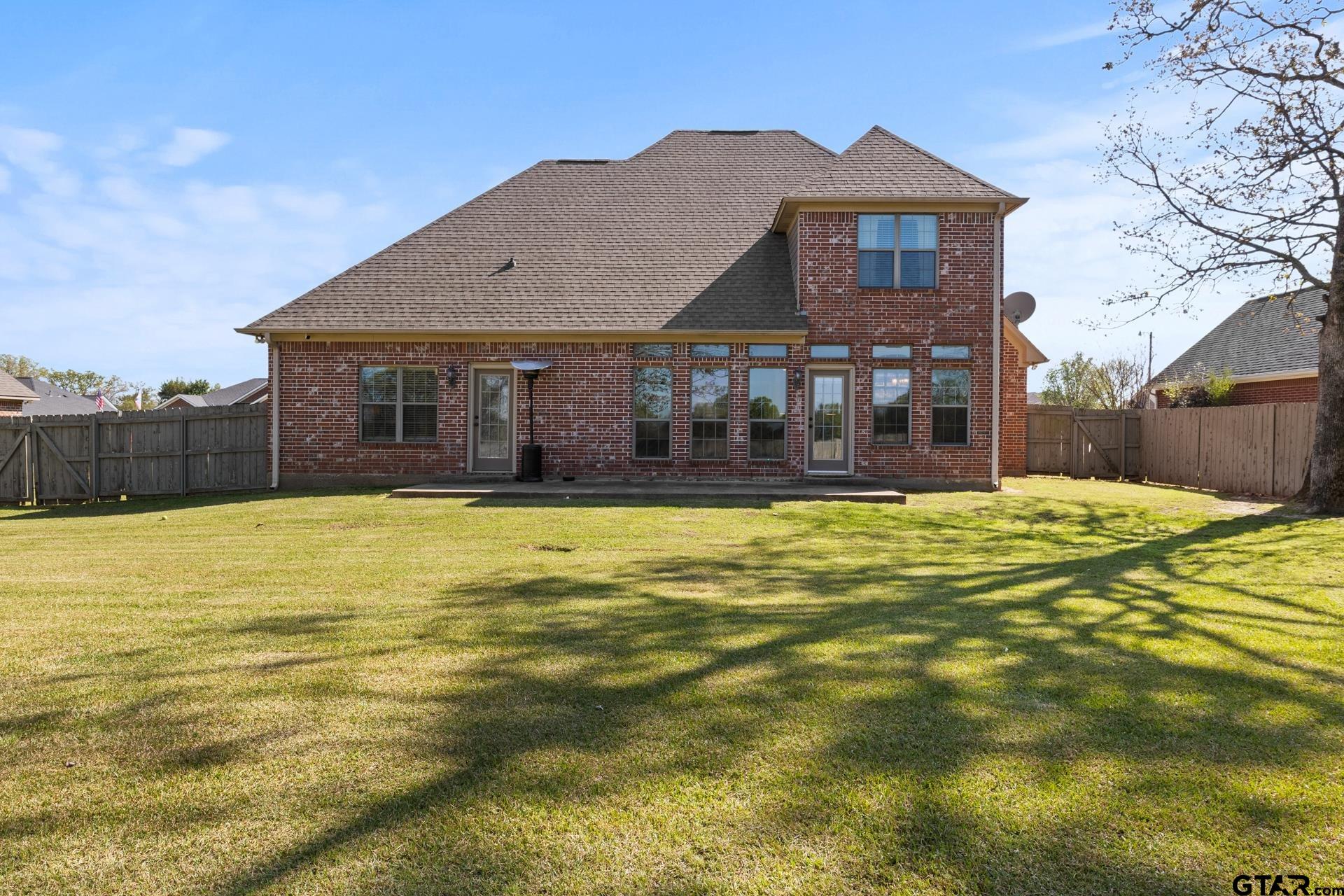 1203 Silver Oak Street