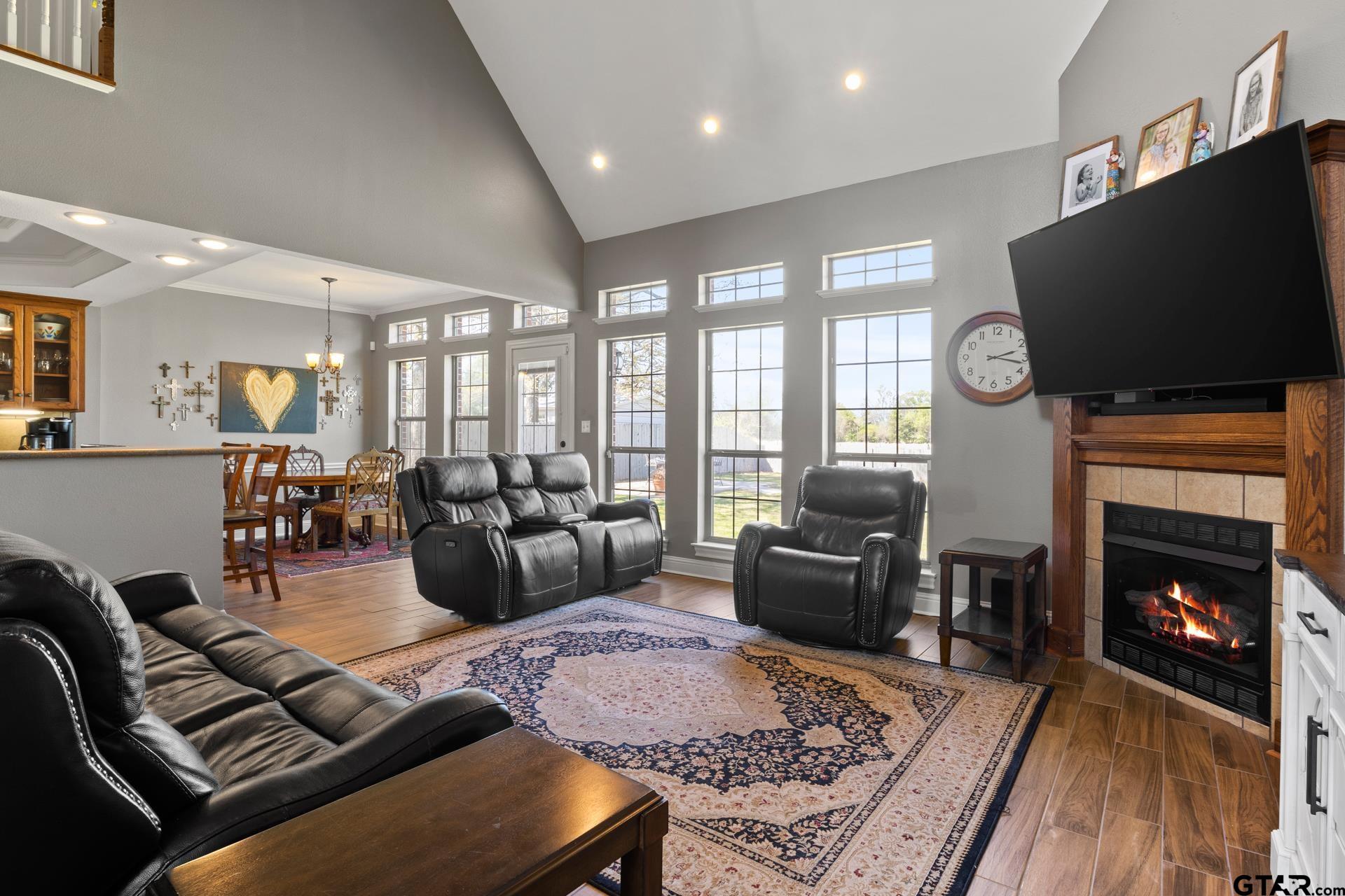 1203 Silver Oak Street
