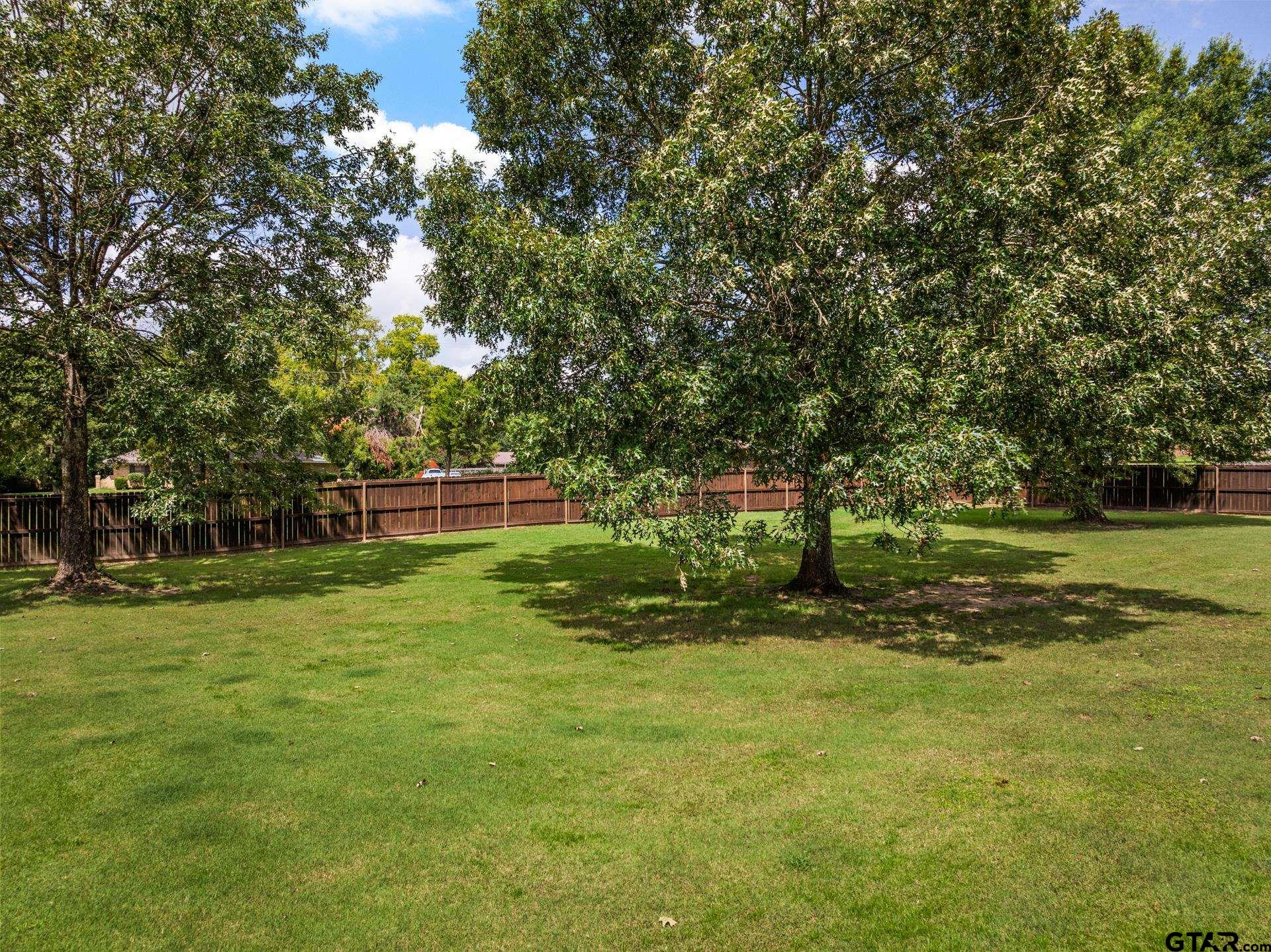 204 Private Road 54166