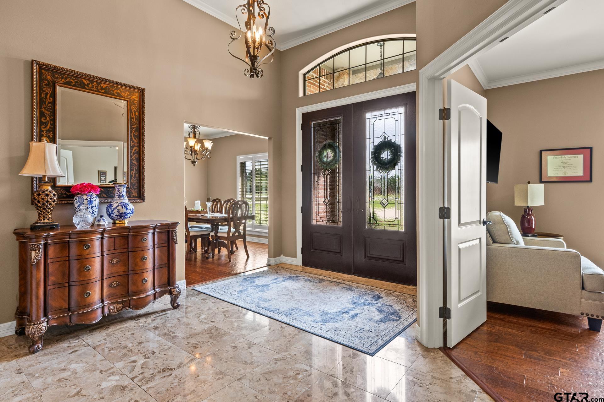 204 Private Road 54166