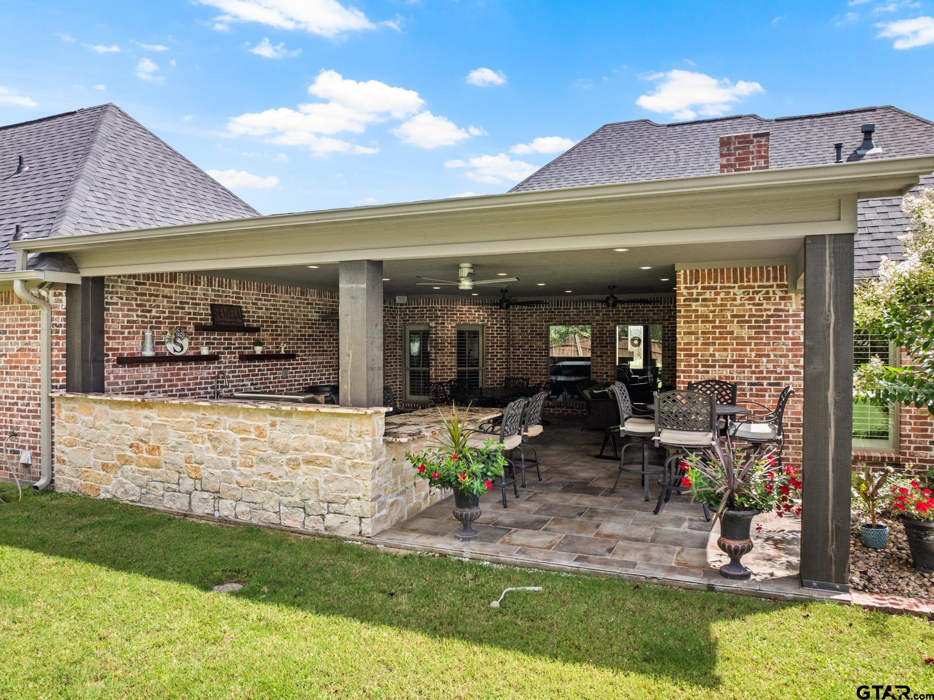 204 Private Road 54166