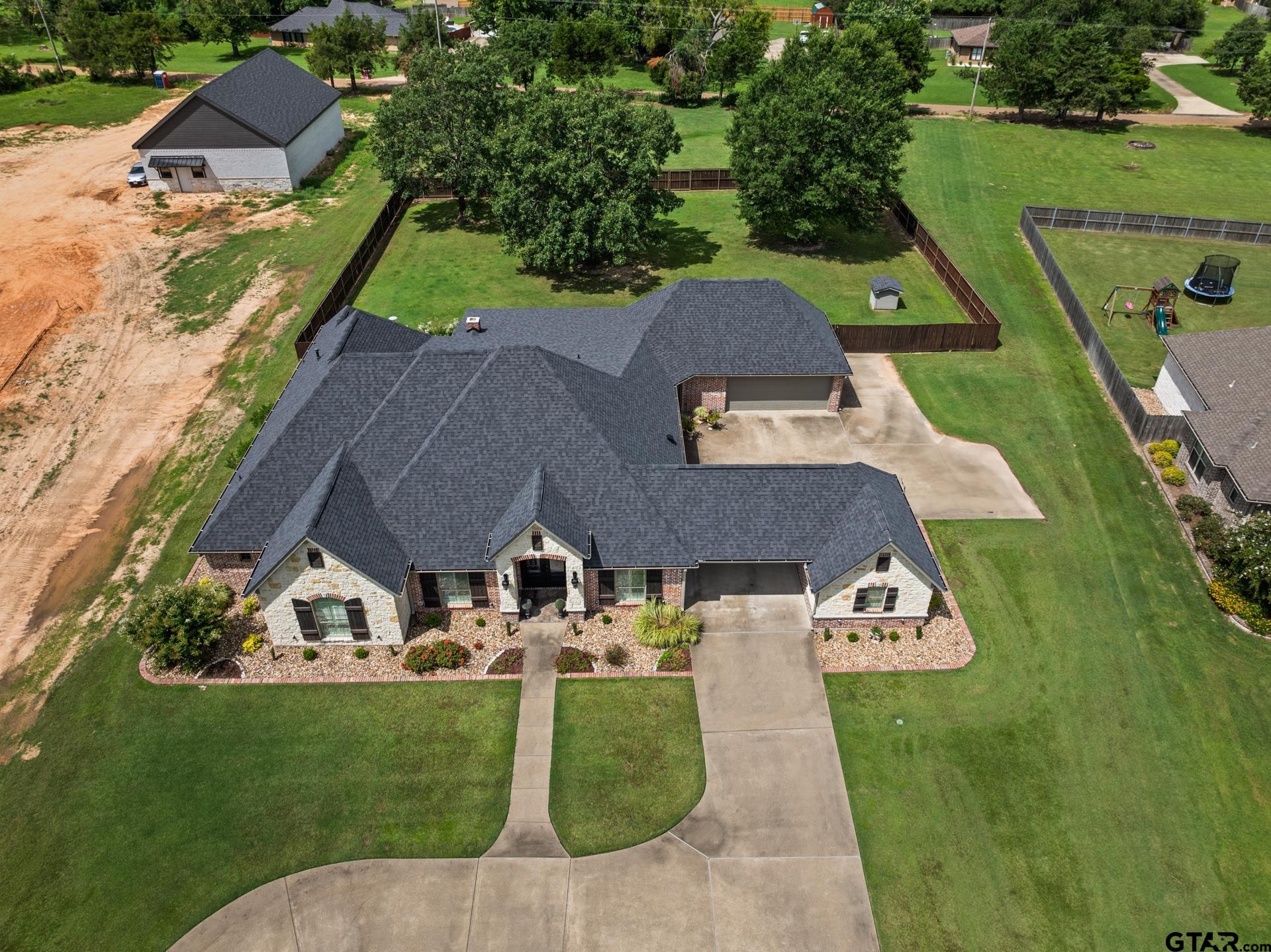 204 Private Road 54166