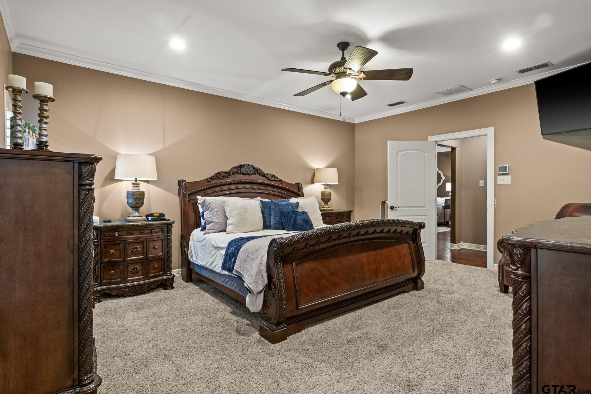 204 Private Road 54166