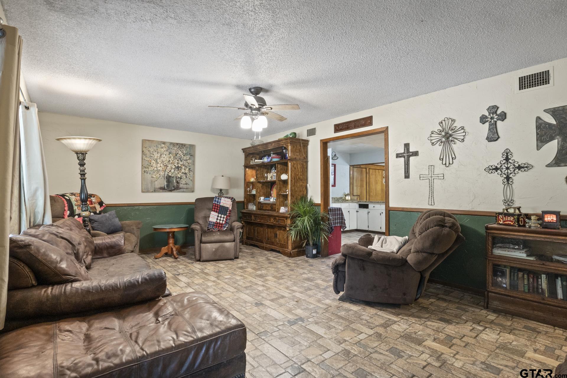 504 E 3rd