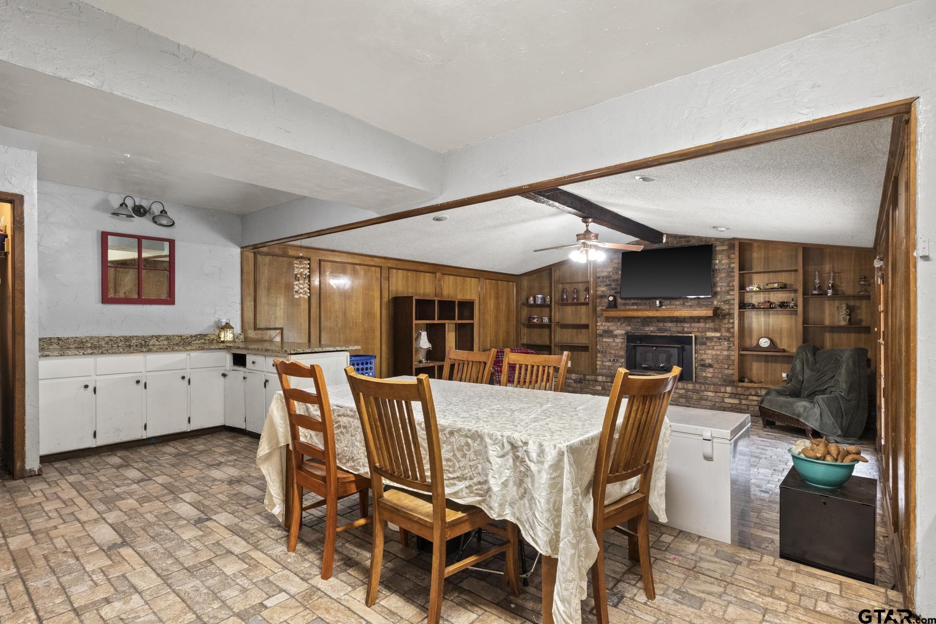 504 E 3rd