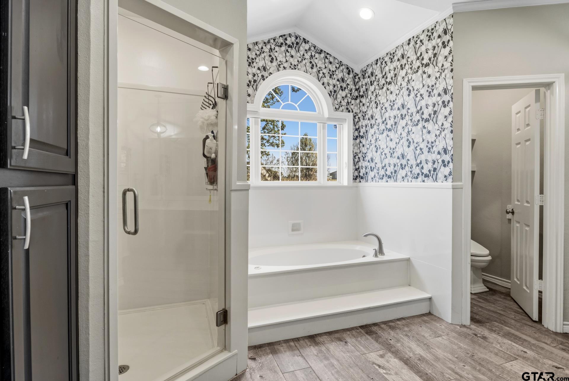 101 Gleneagles Dr
