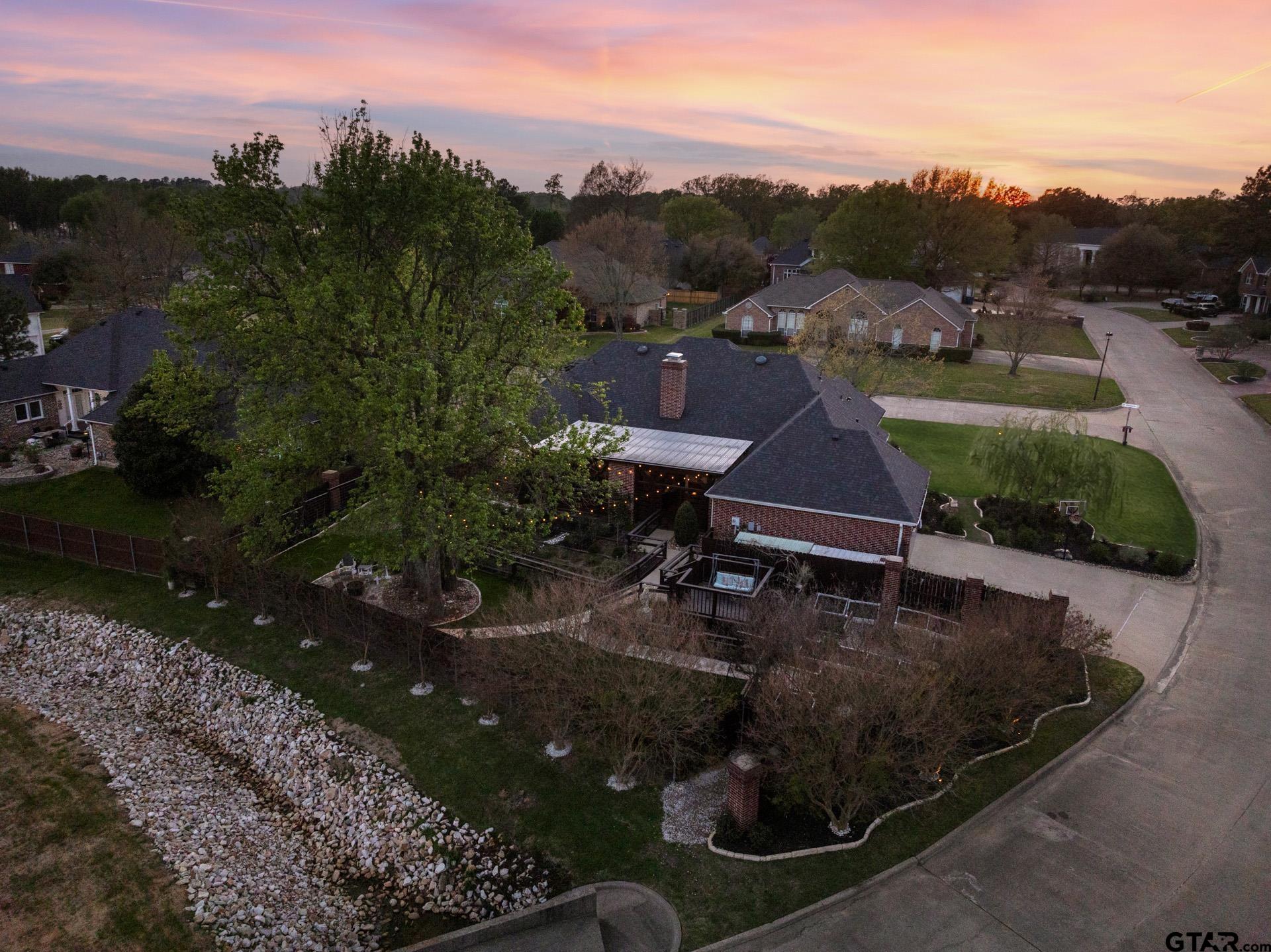 101 Gleneagles Dr