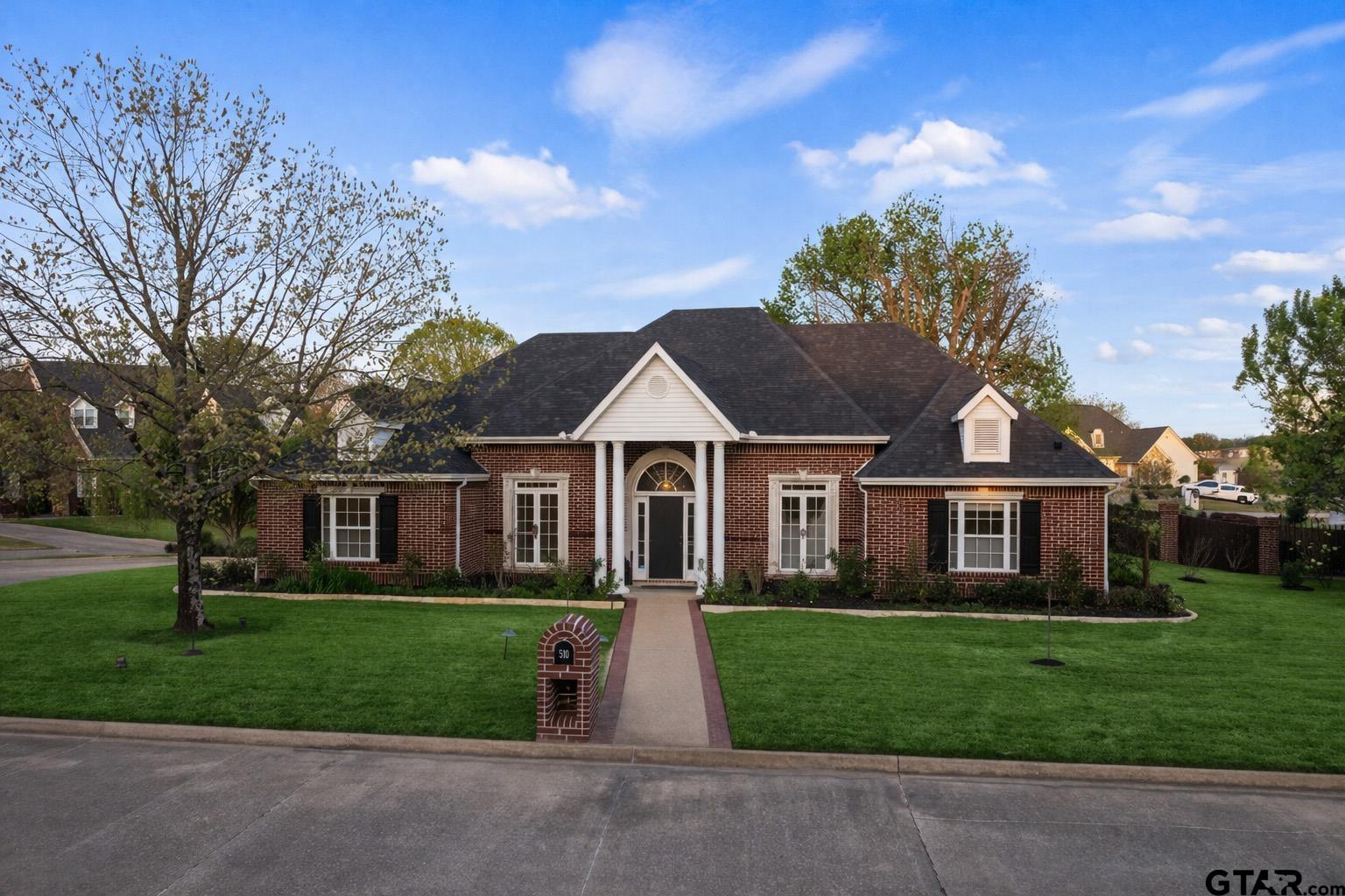 101 Gleneagles Dr