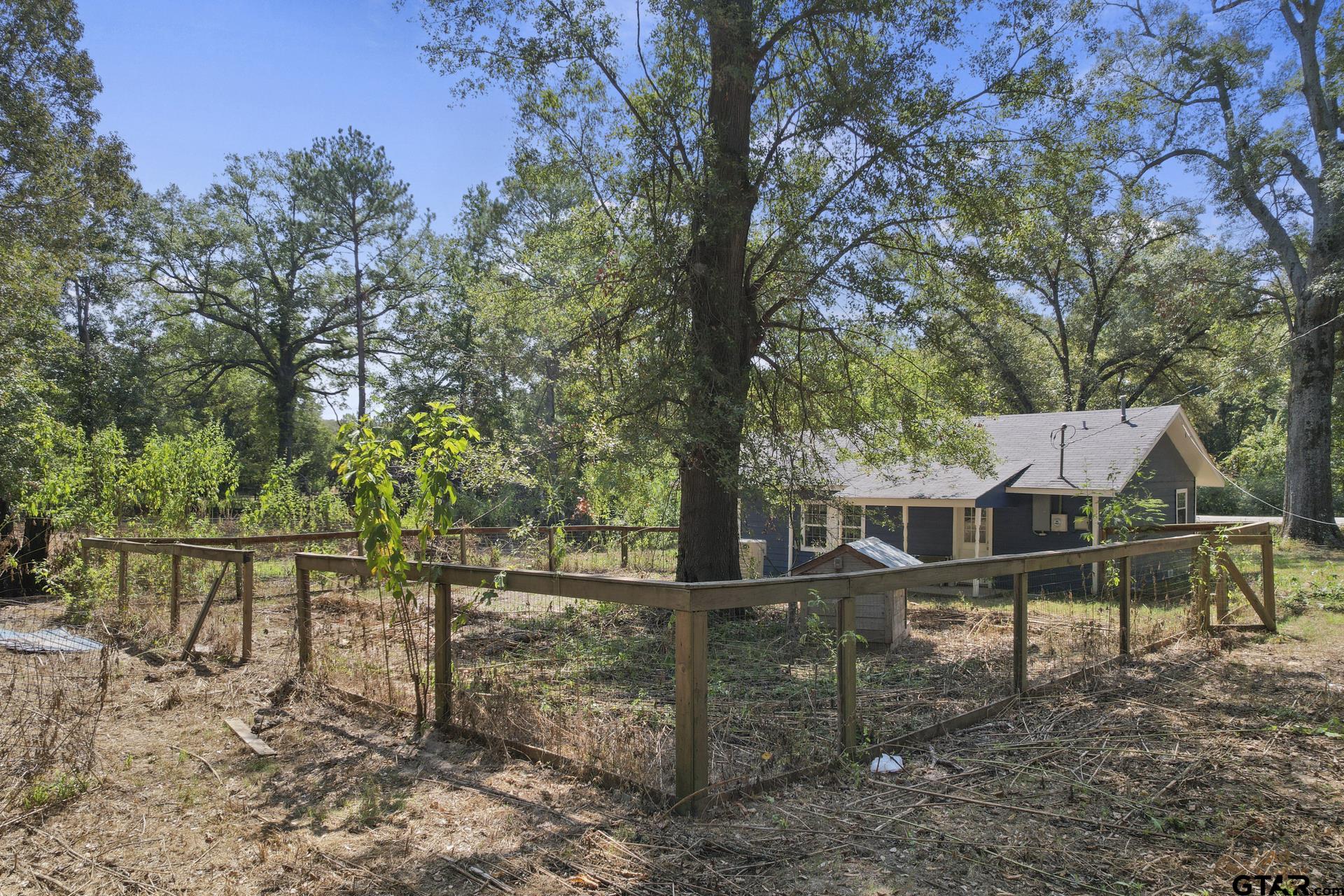 3826 W Highway 11