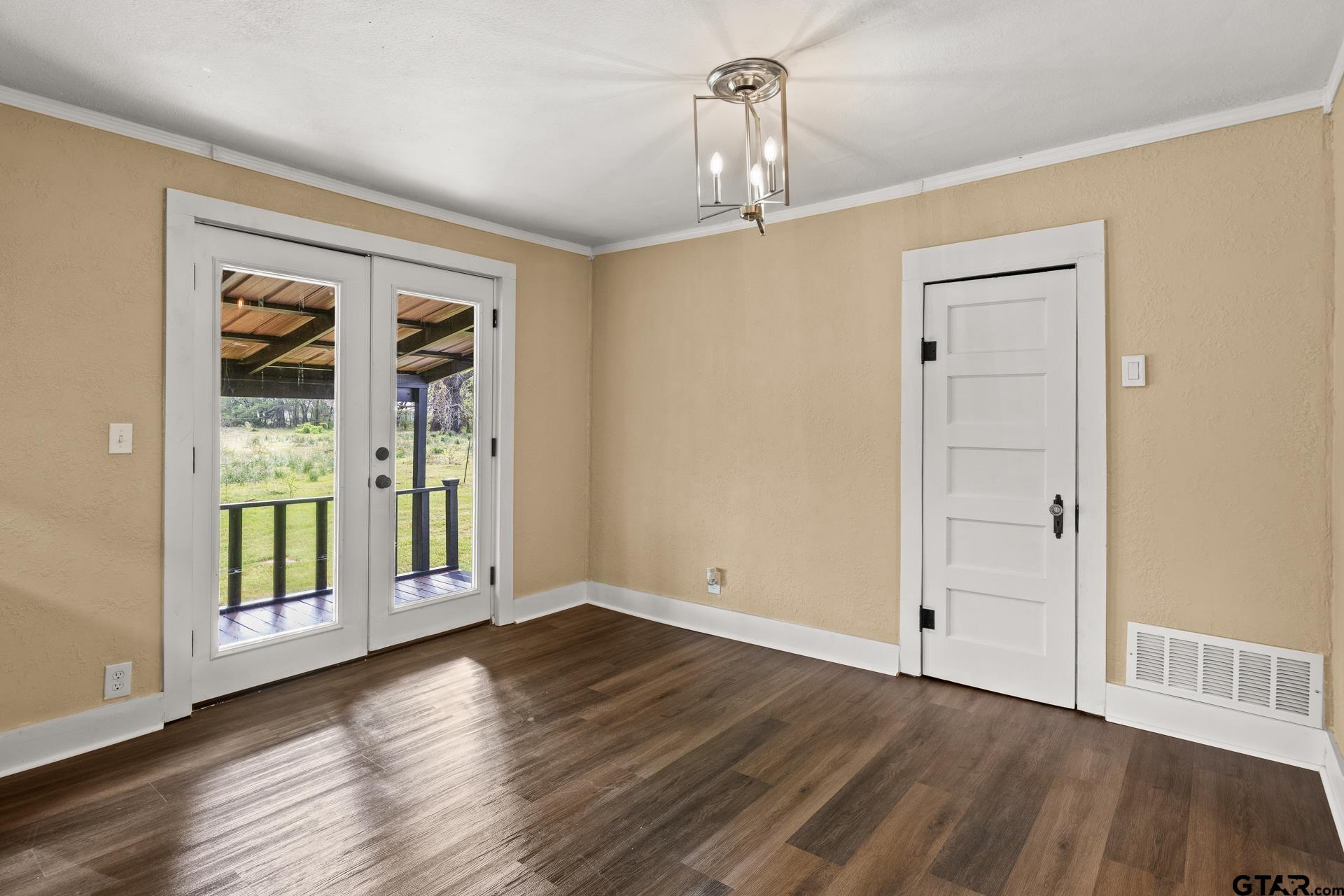 1302 SW County Road 3110