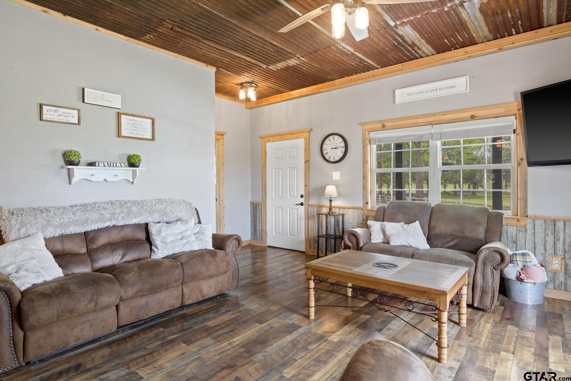 1018 County Road 4287