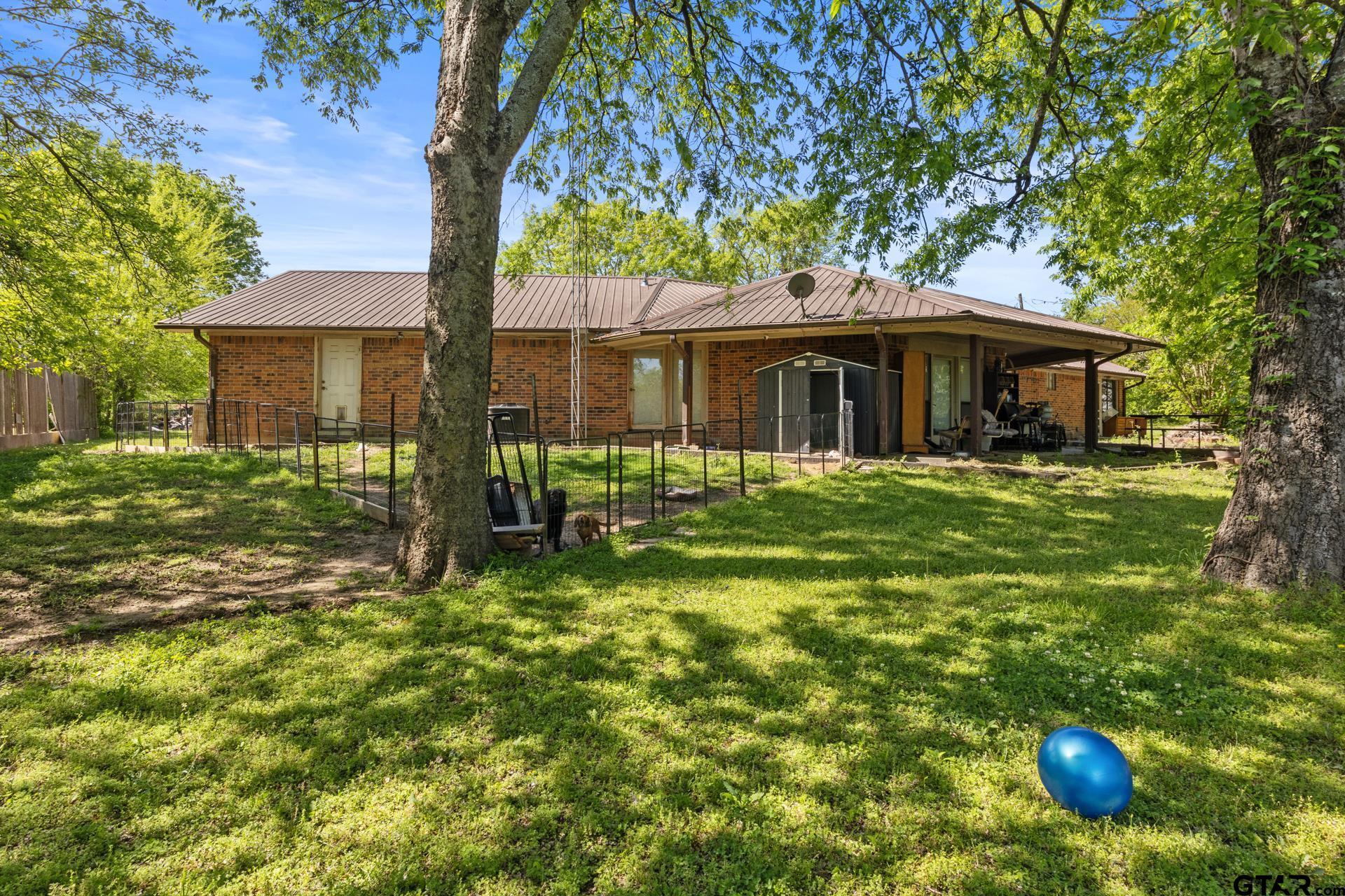 504 W Wilson