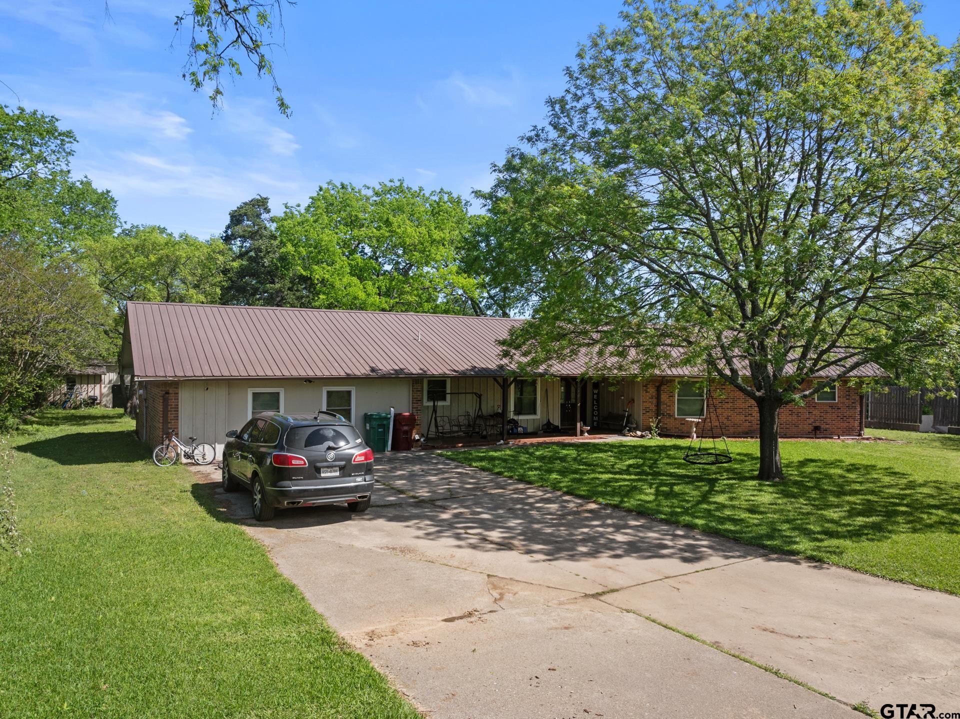 504 W Wilson