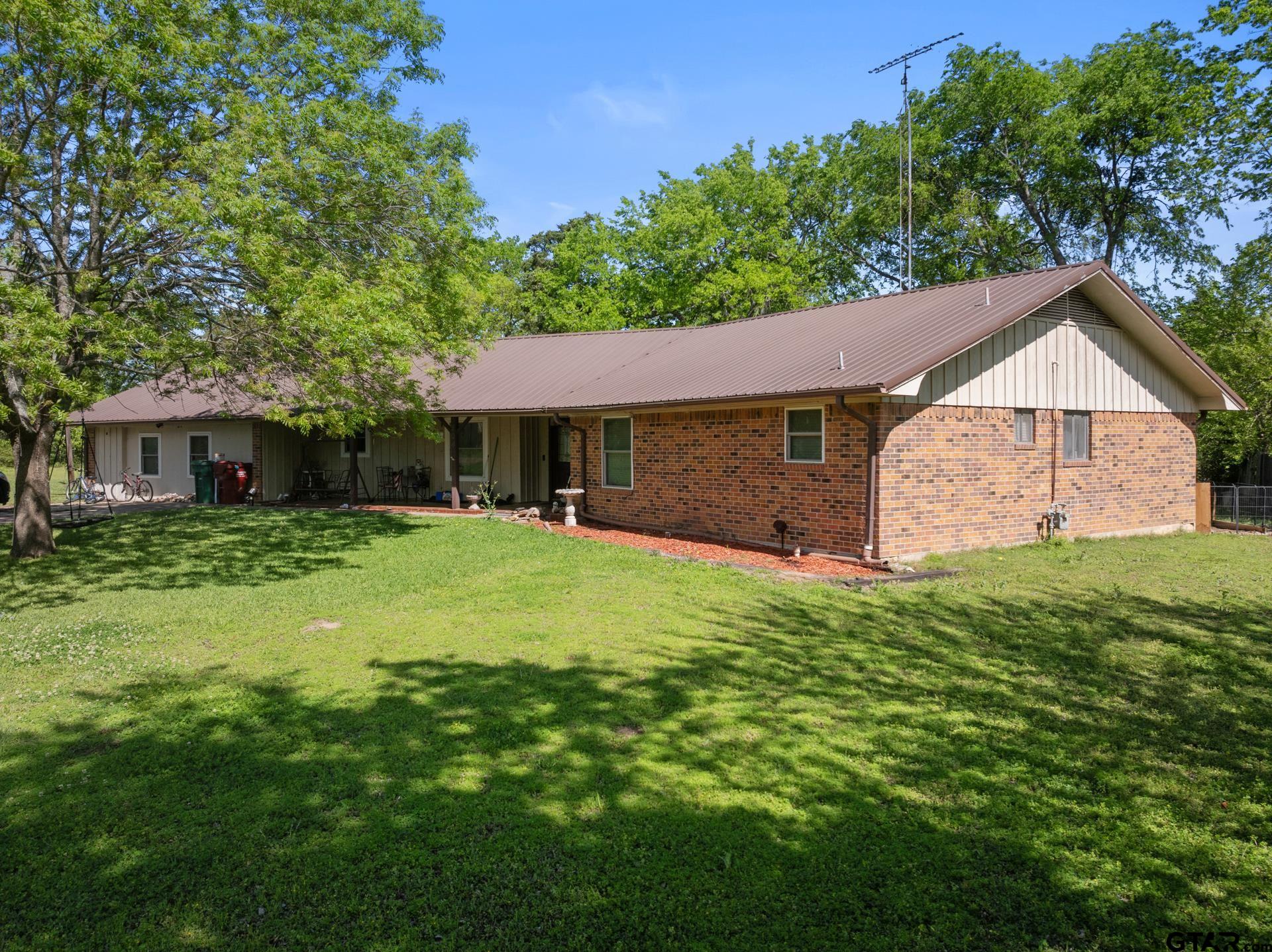 504 W Wilson