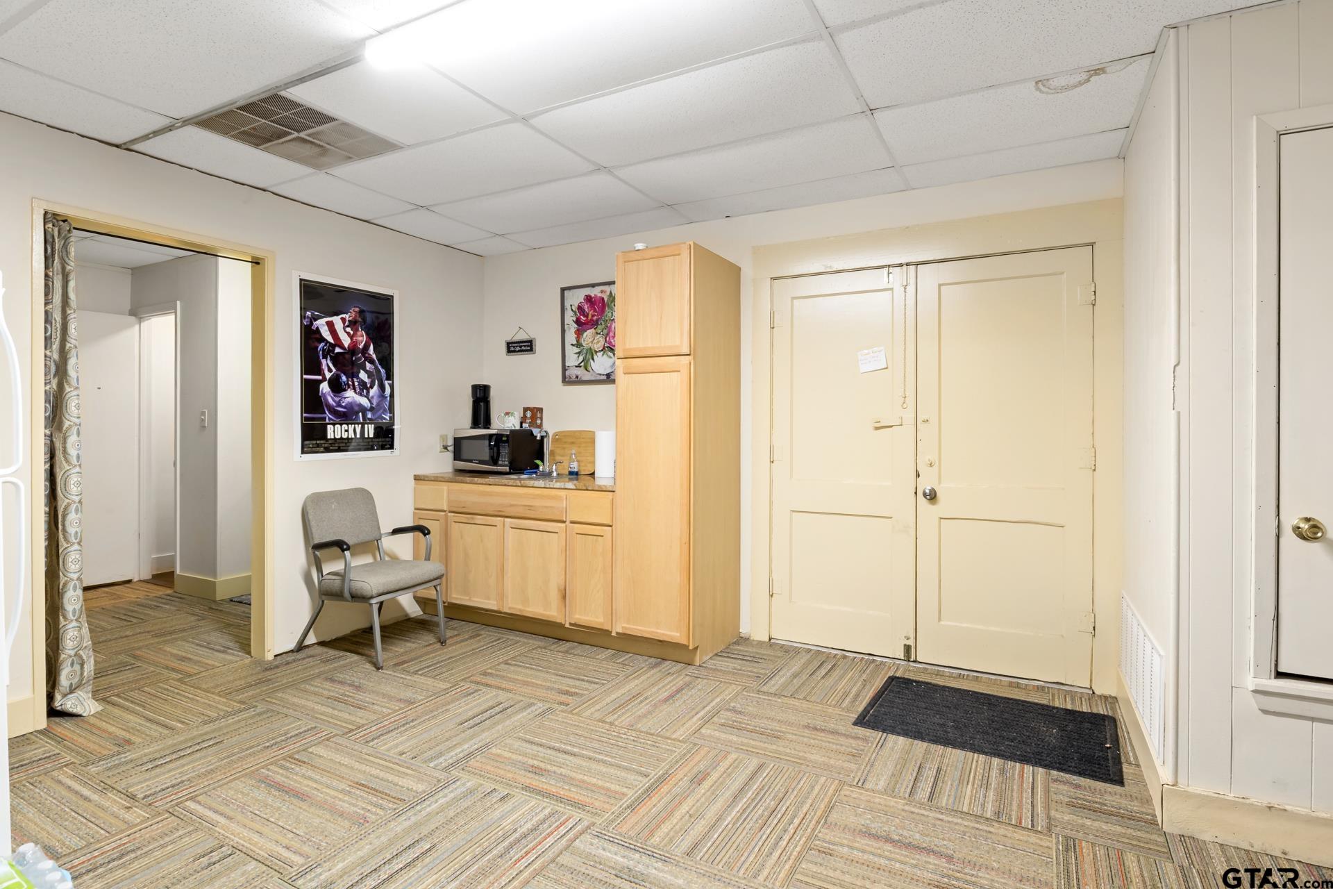 141 E Marshall