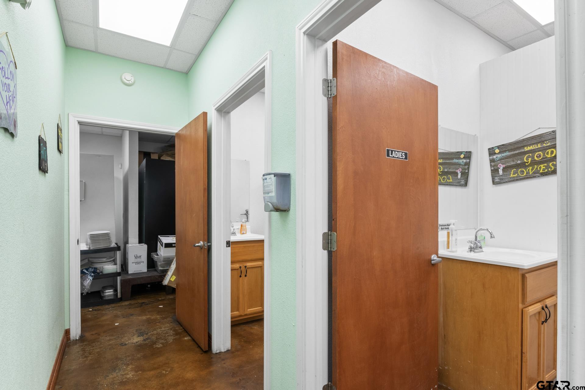 237 W Ferguson