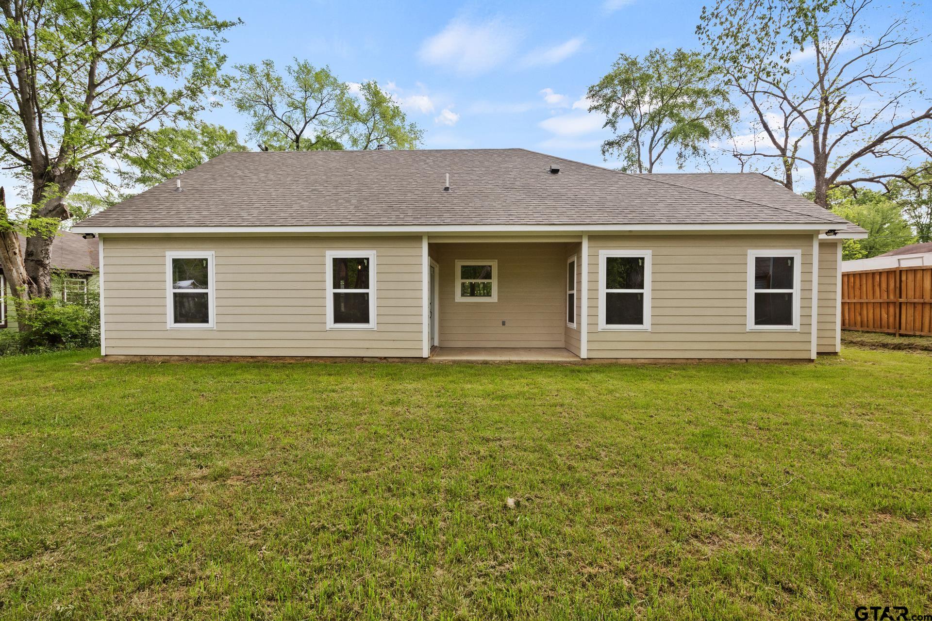 226 Moreland
