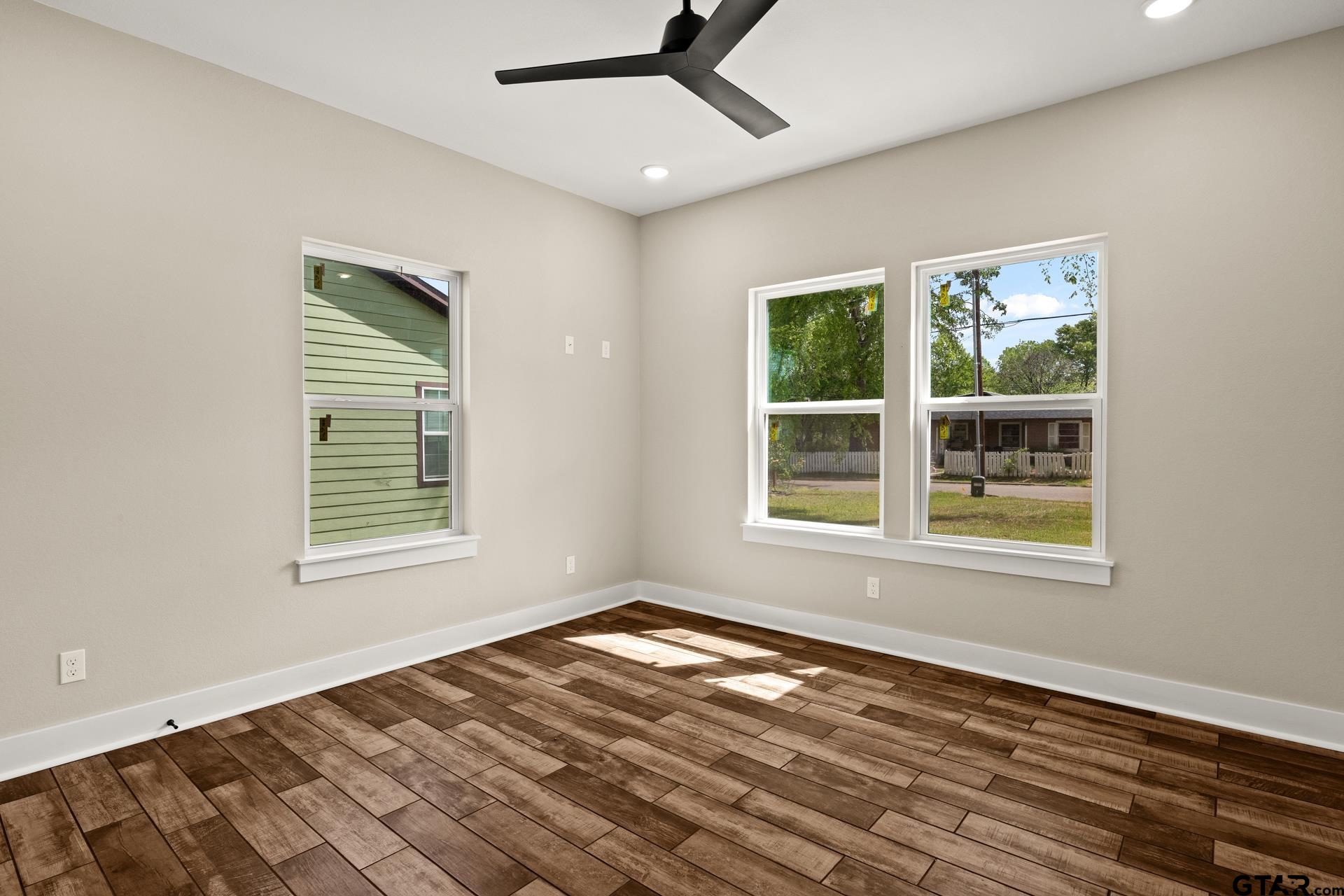 226 Moreland