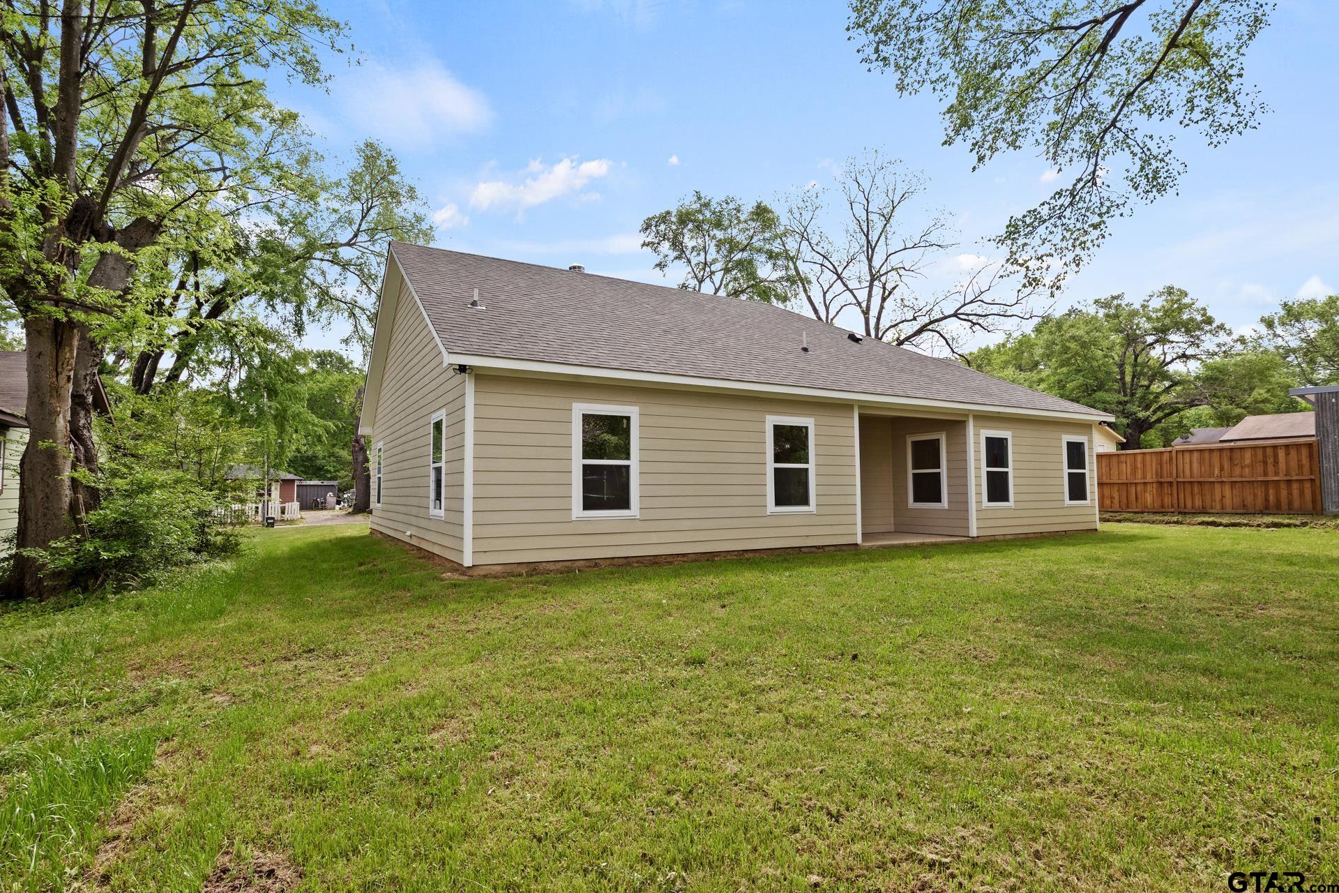 226 Moreland