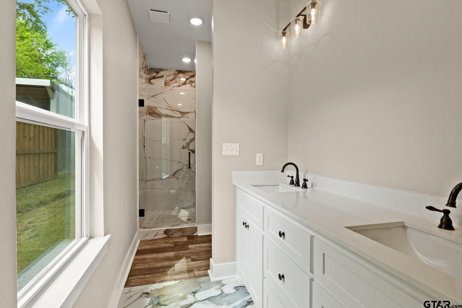 226 Moreland