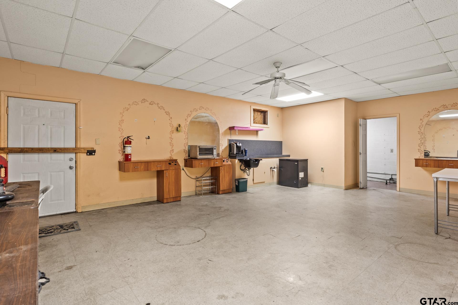 506 S Greer