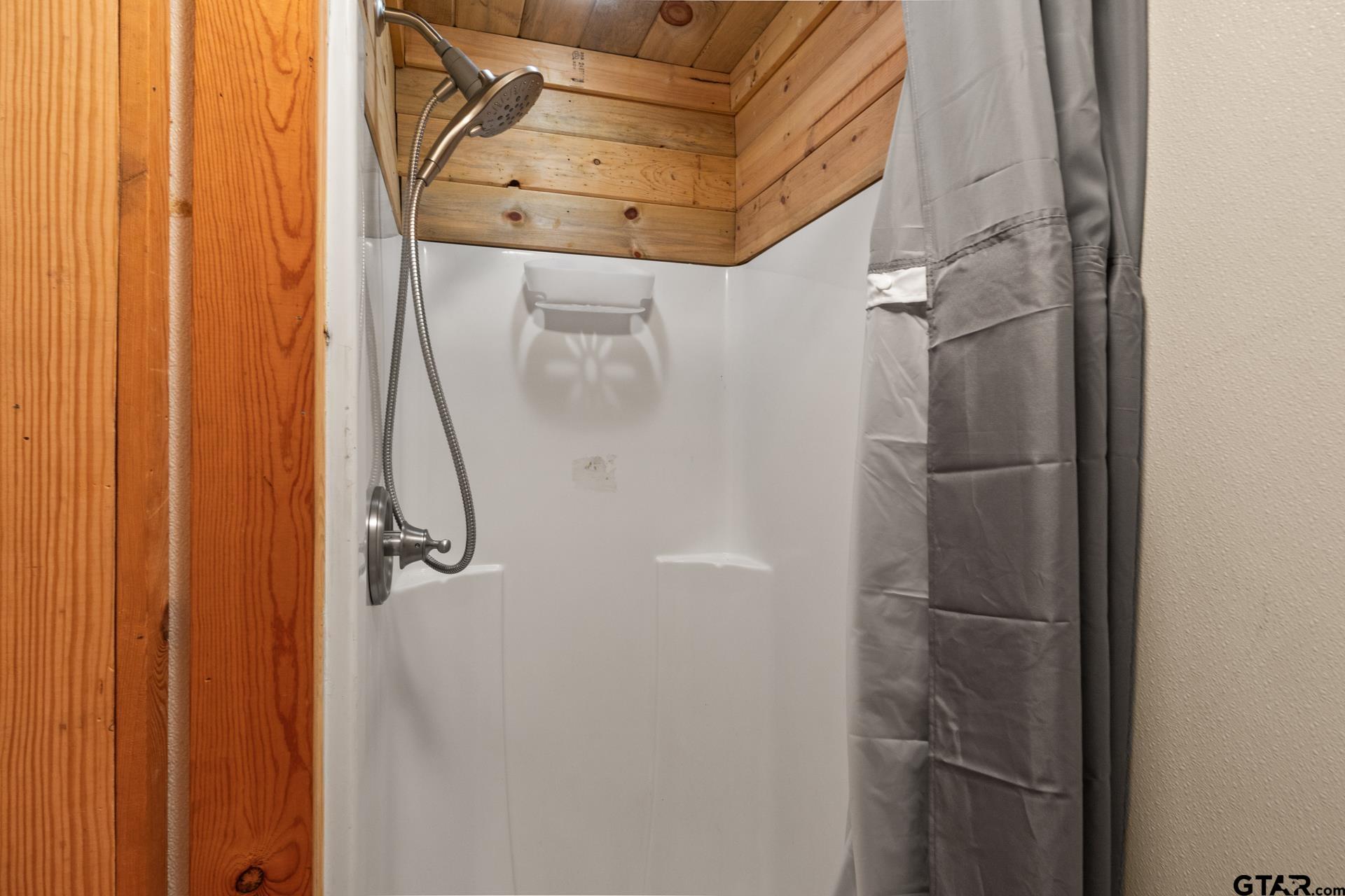 808 County Road 2121