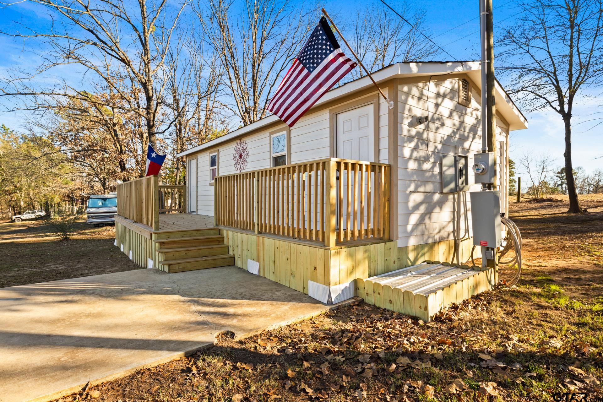 808 County Road 2121