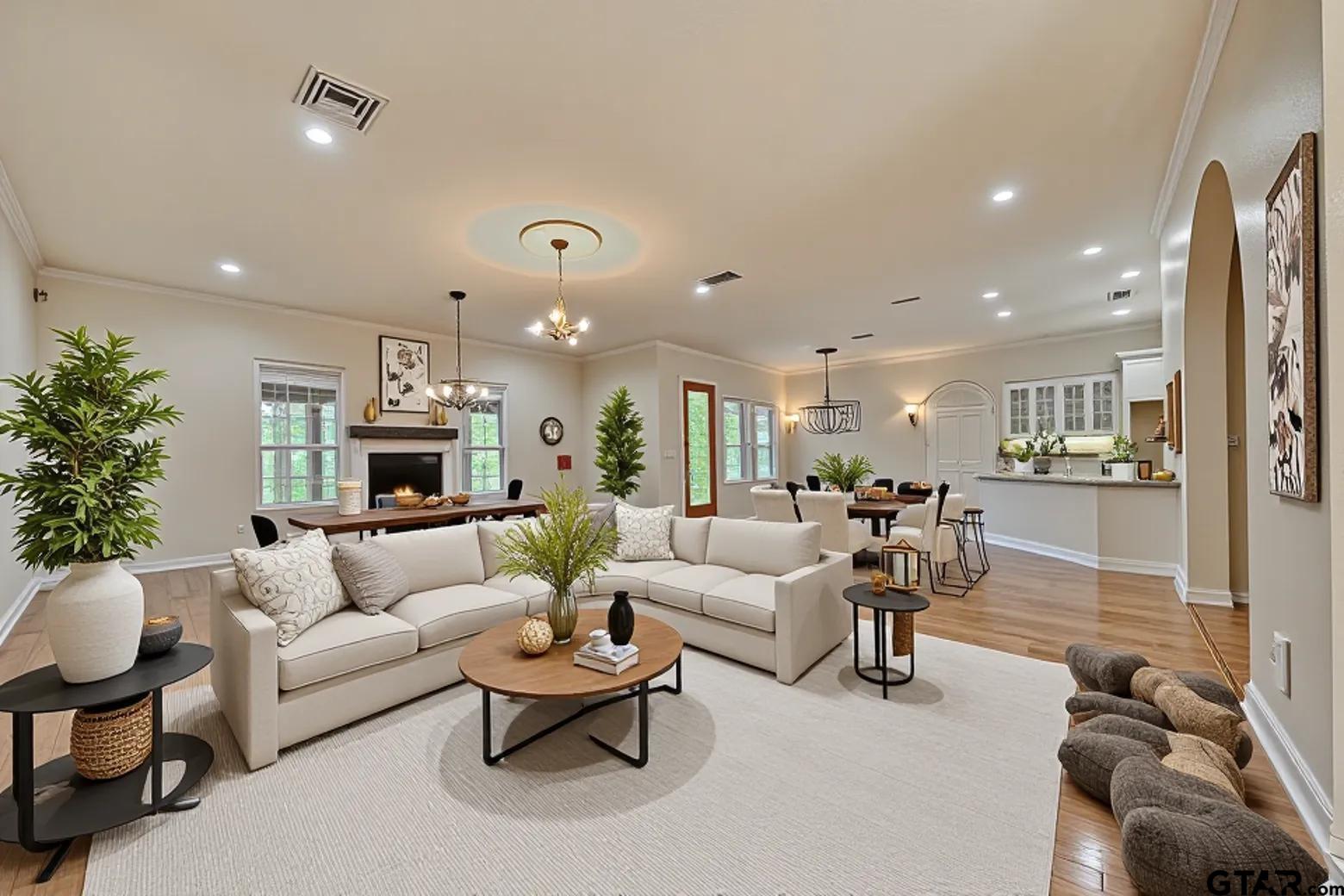 15 W Elmwood