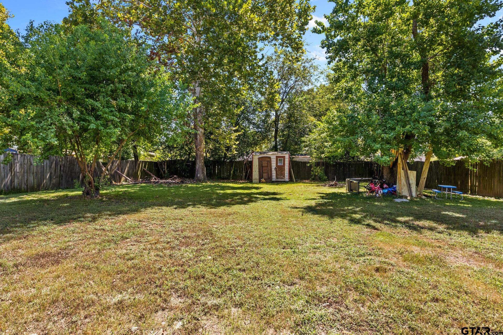 309 Henderson
