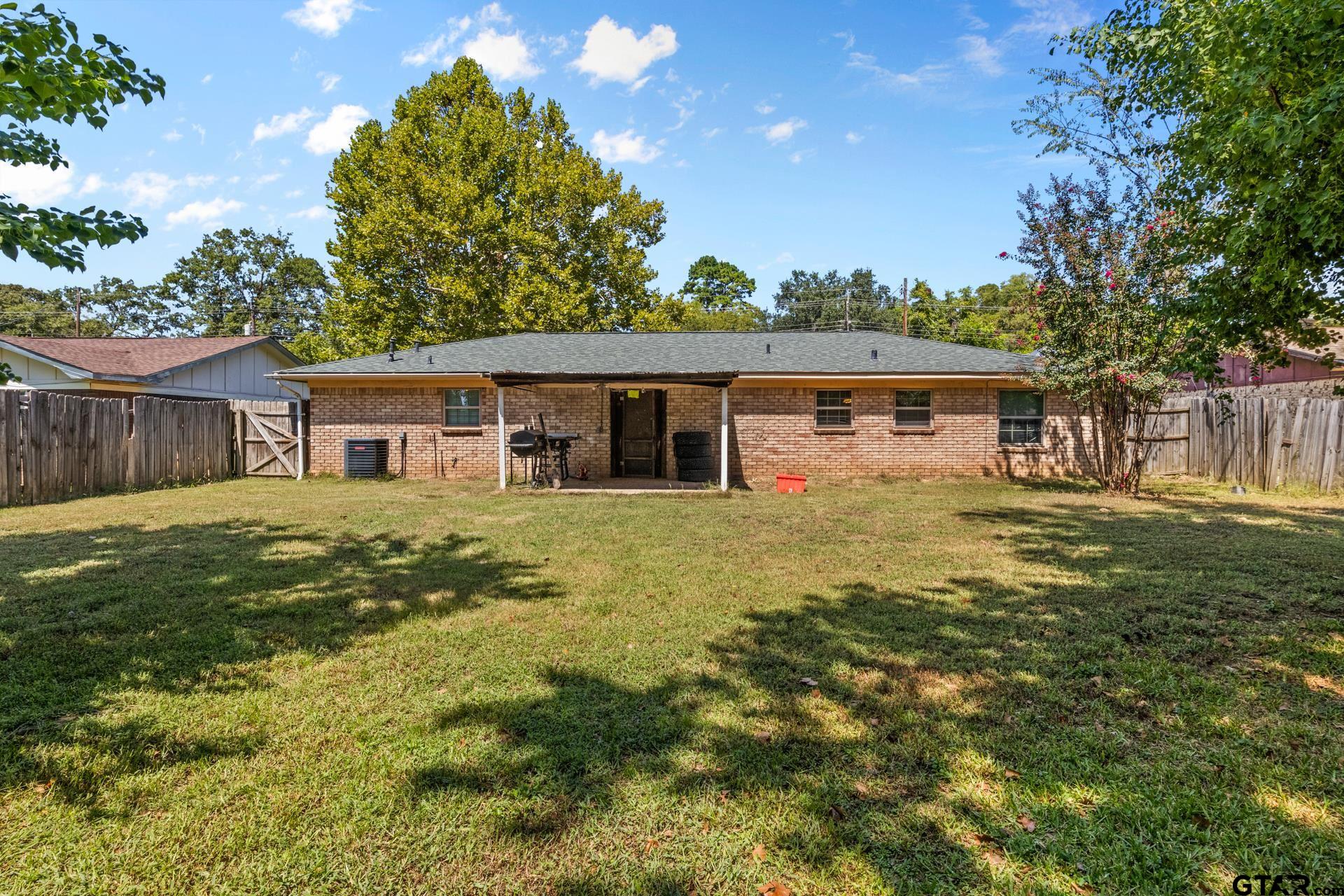 309 Henderson