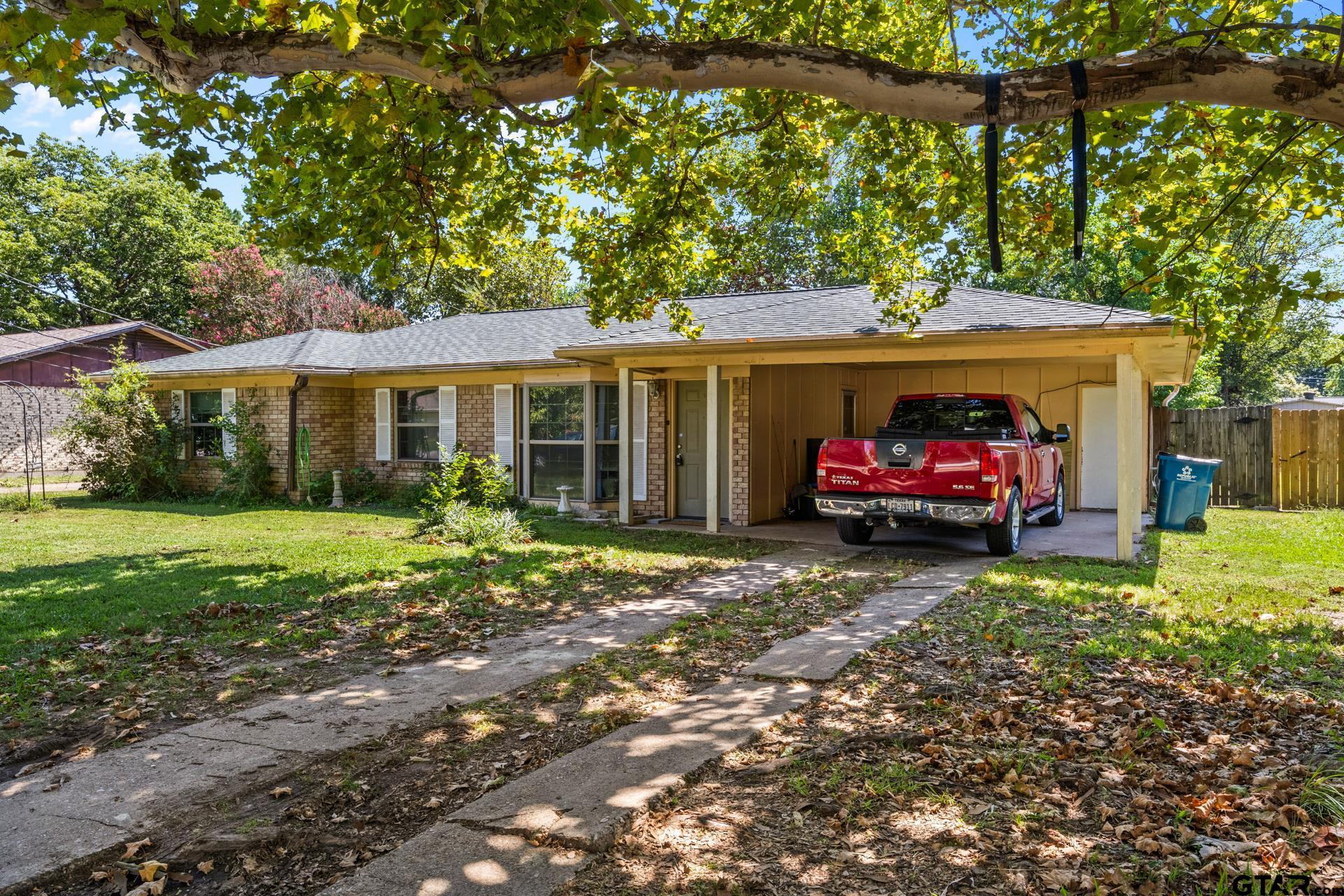 309 Henderson