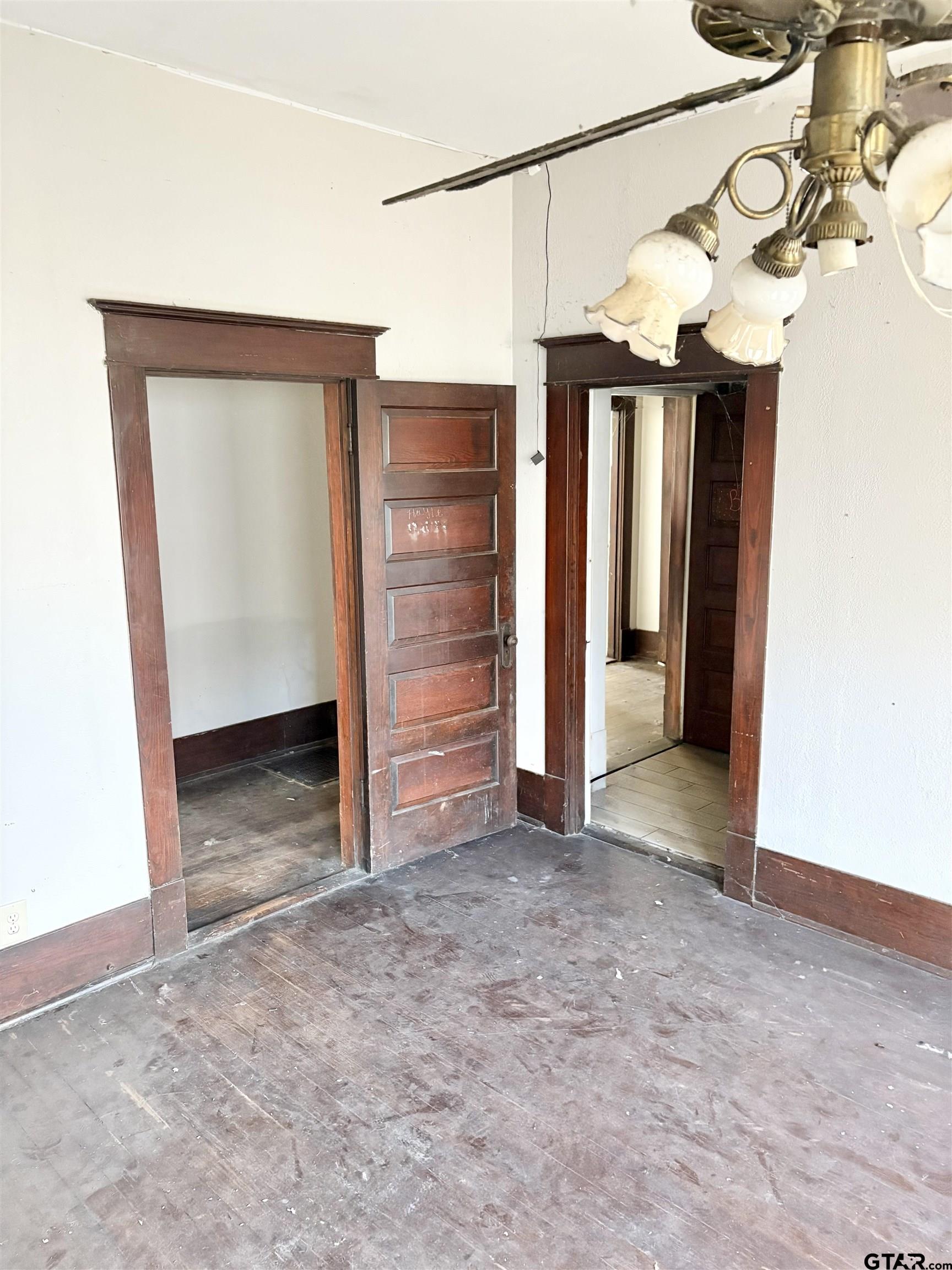 217 N Texas