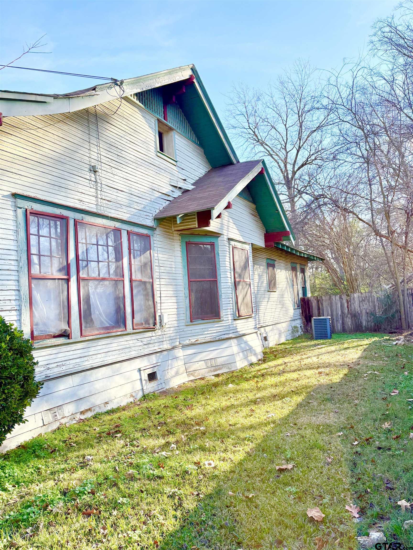 217 N Texas