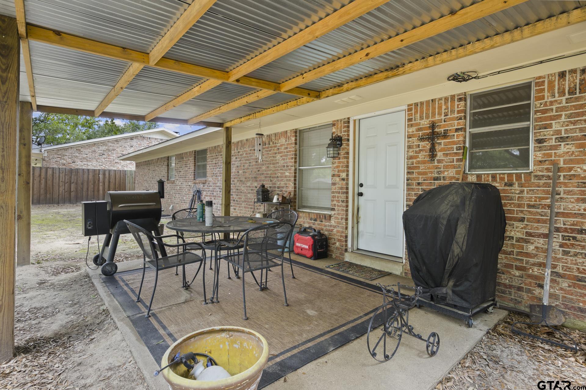 408 Rosewood