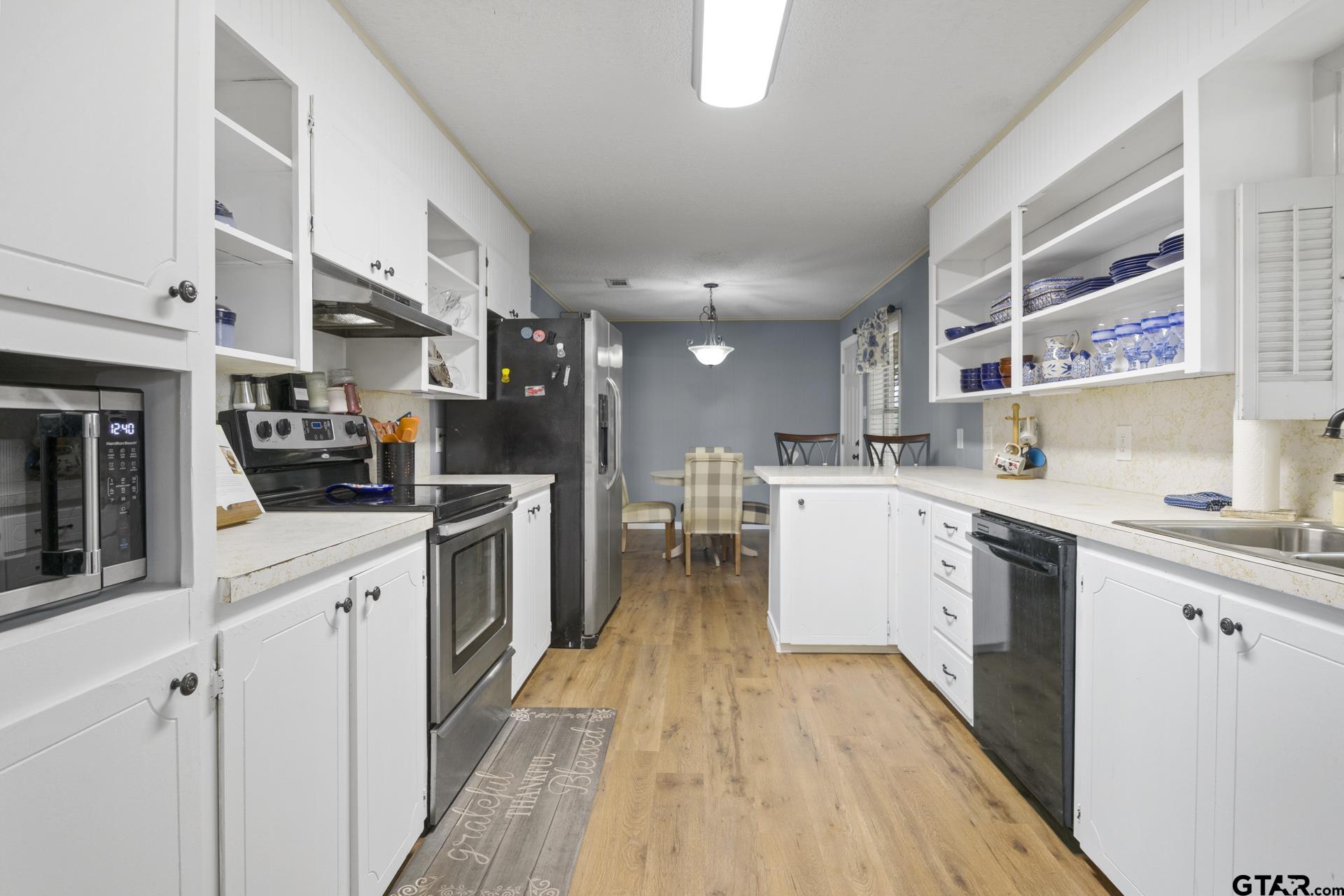 408 Rosewood