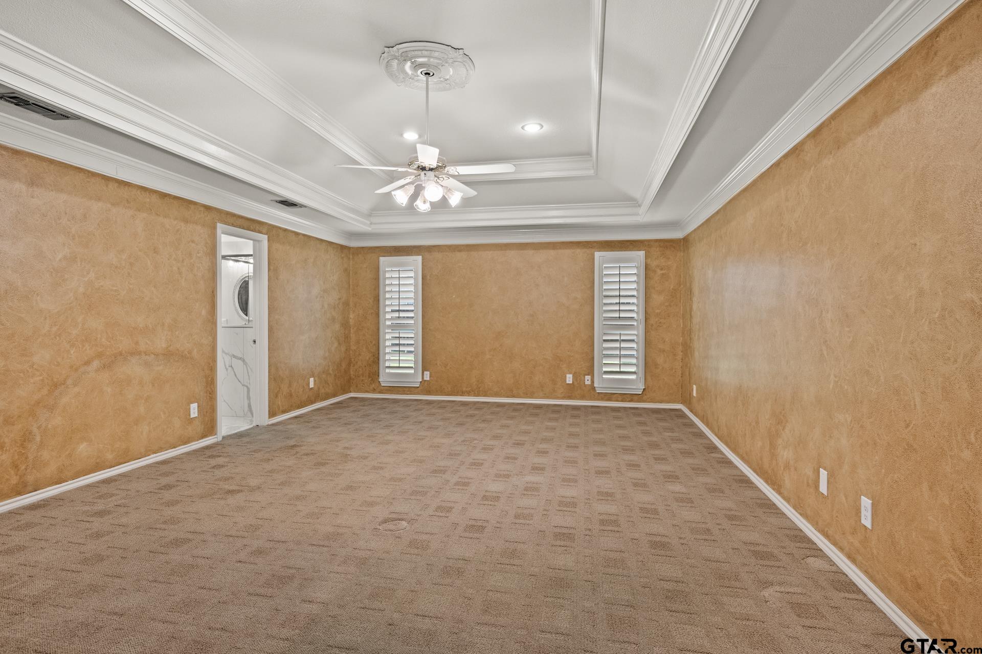 212 Turnberry Cir