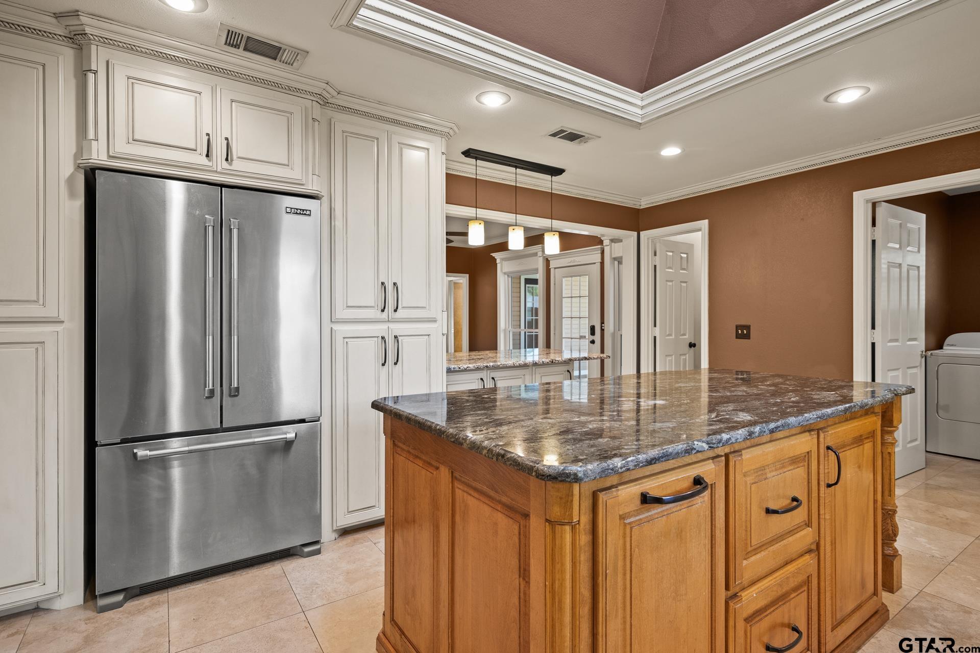 212 Turnberry Cir