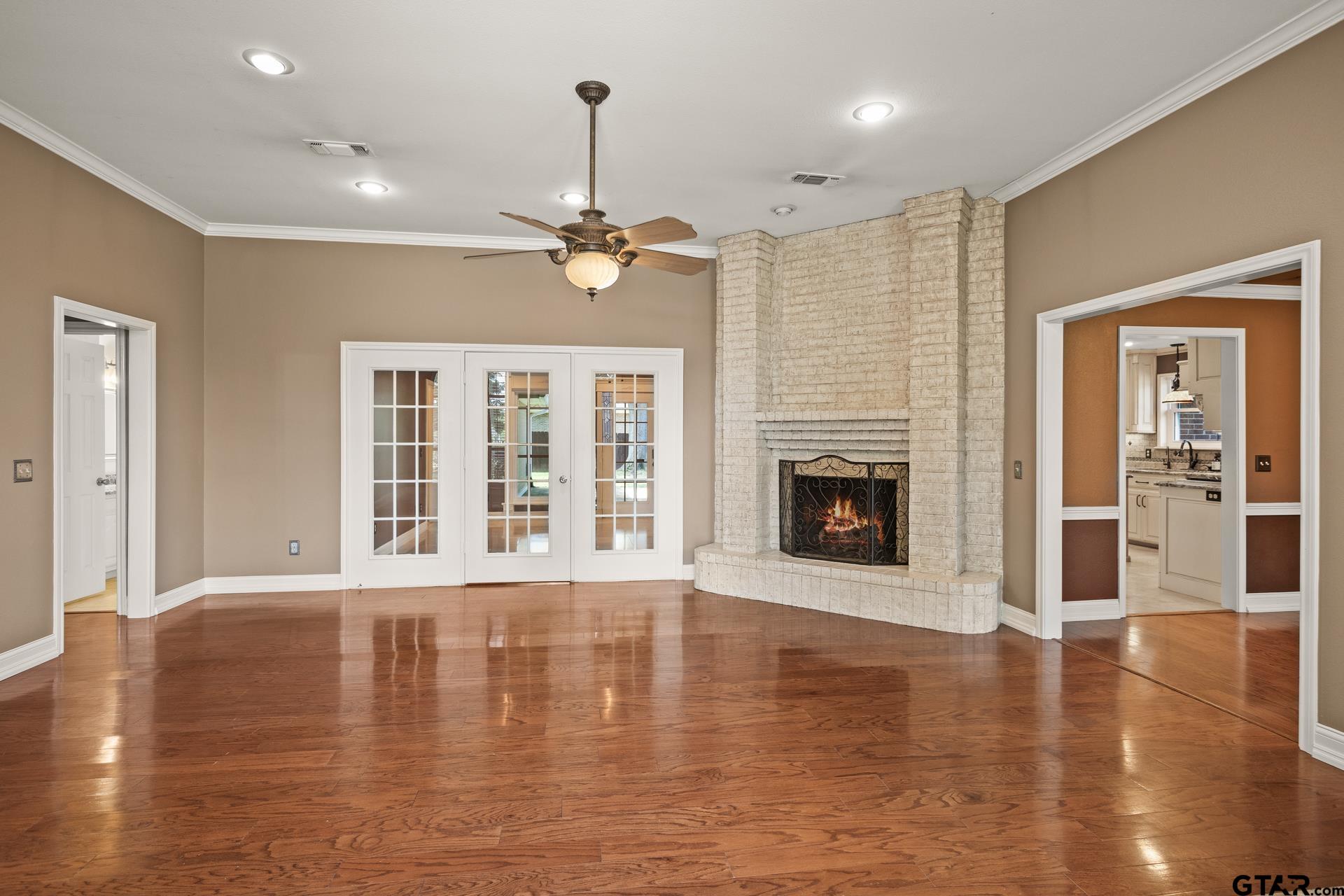 212 Turnberry Cir