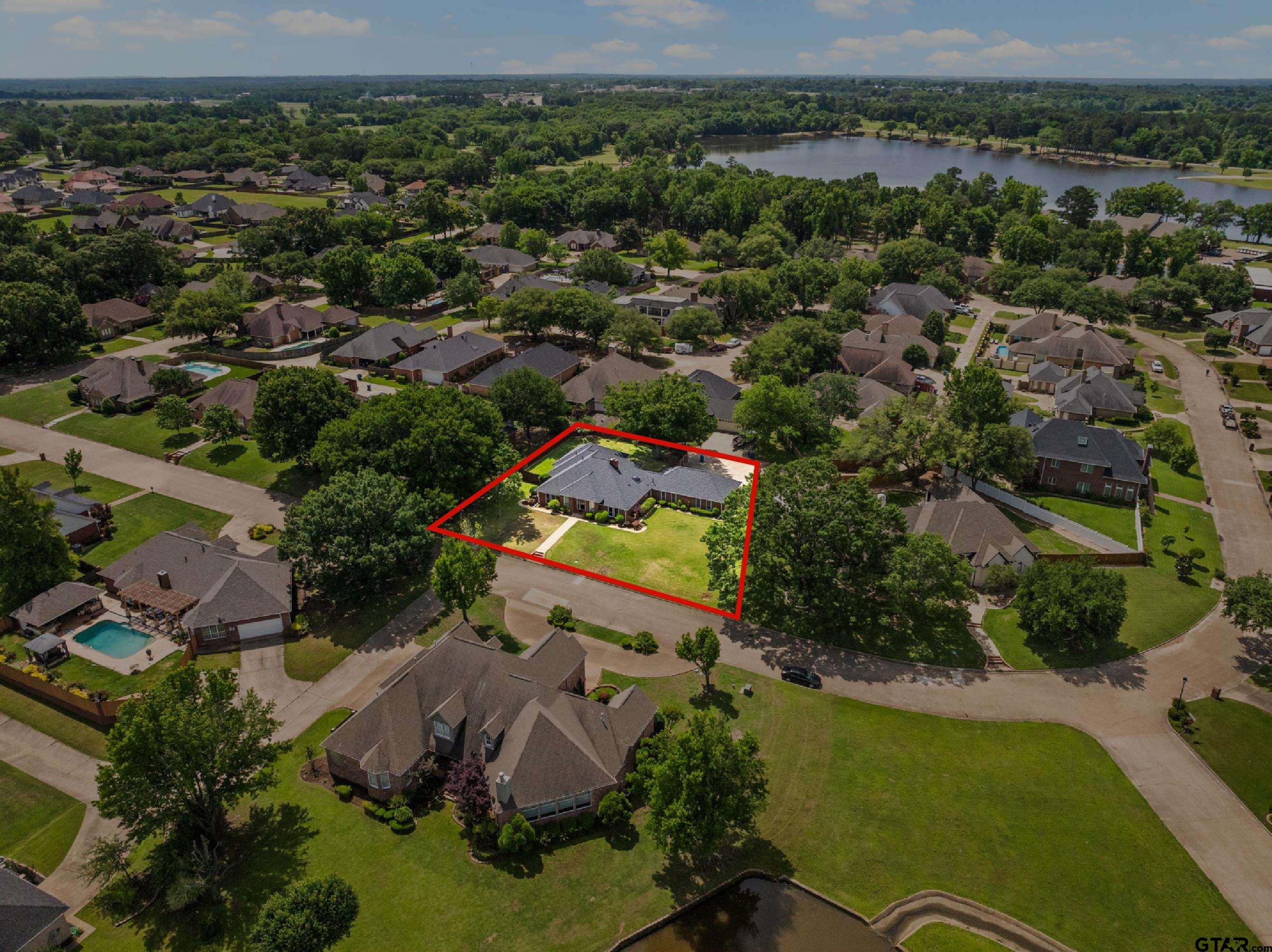 212 Turnberry Cir