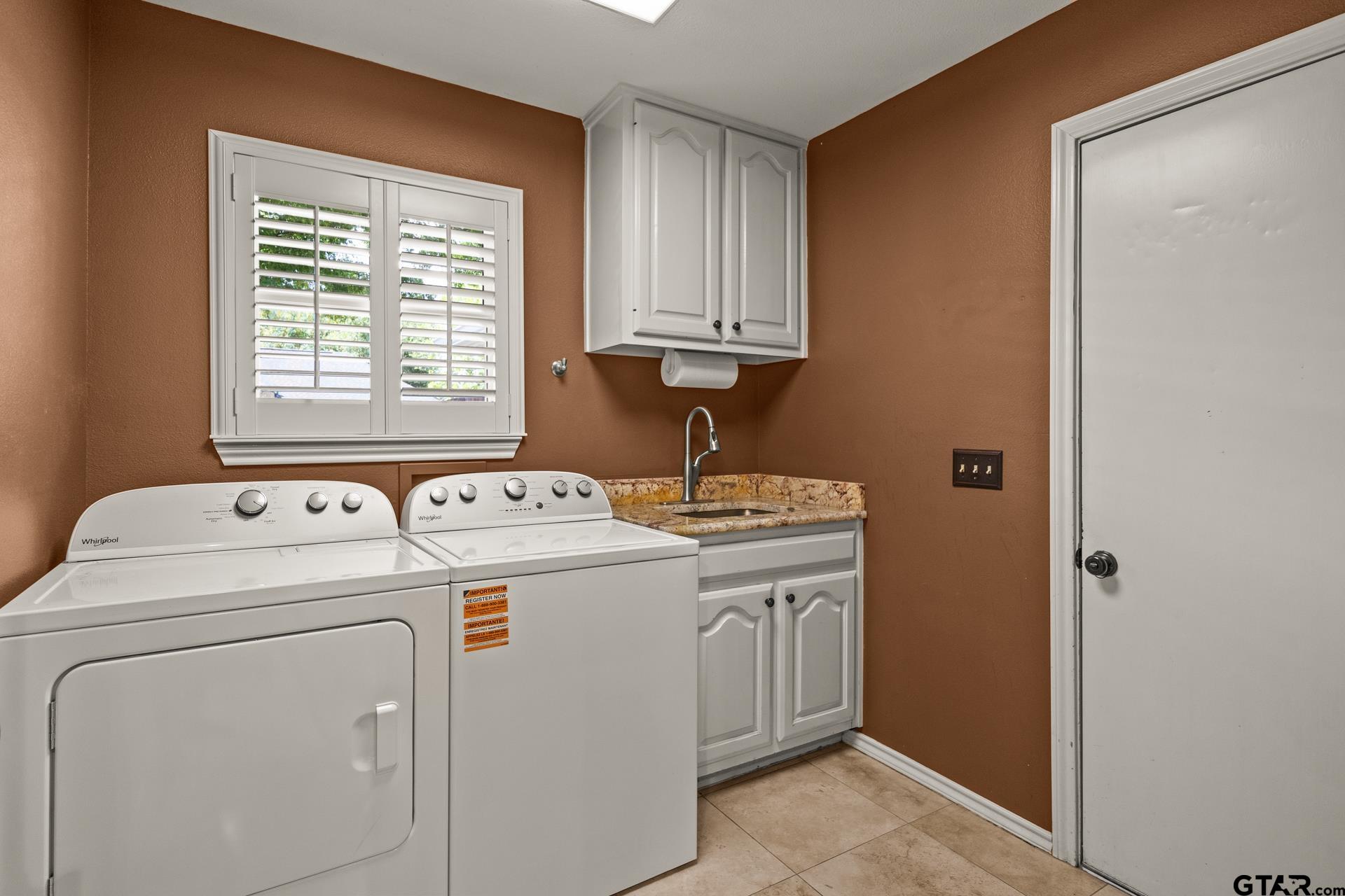 212 Turnberry Cir